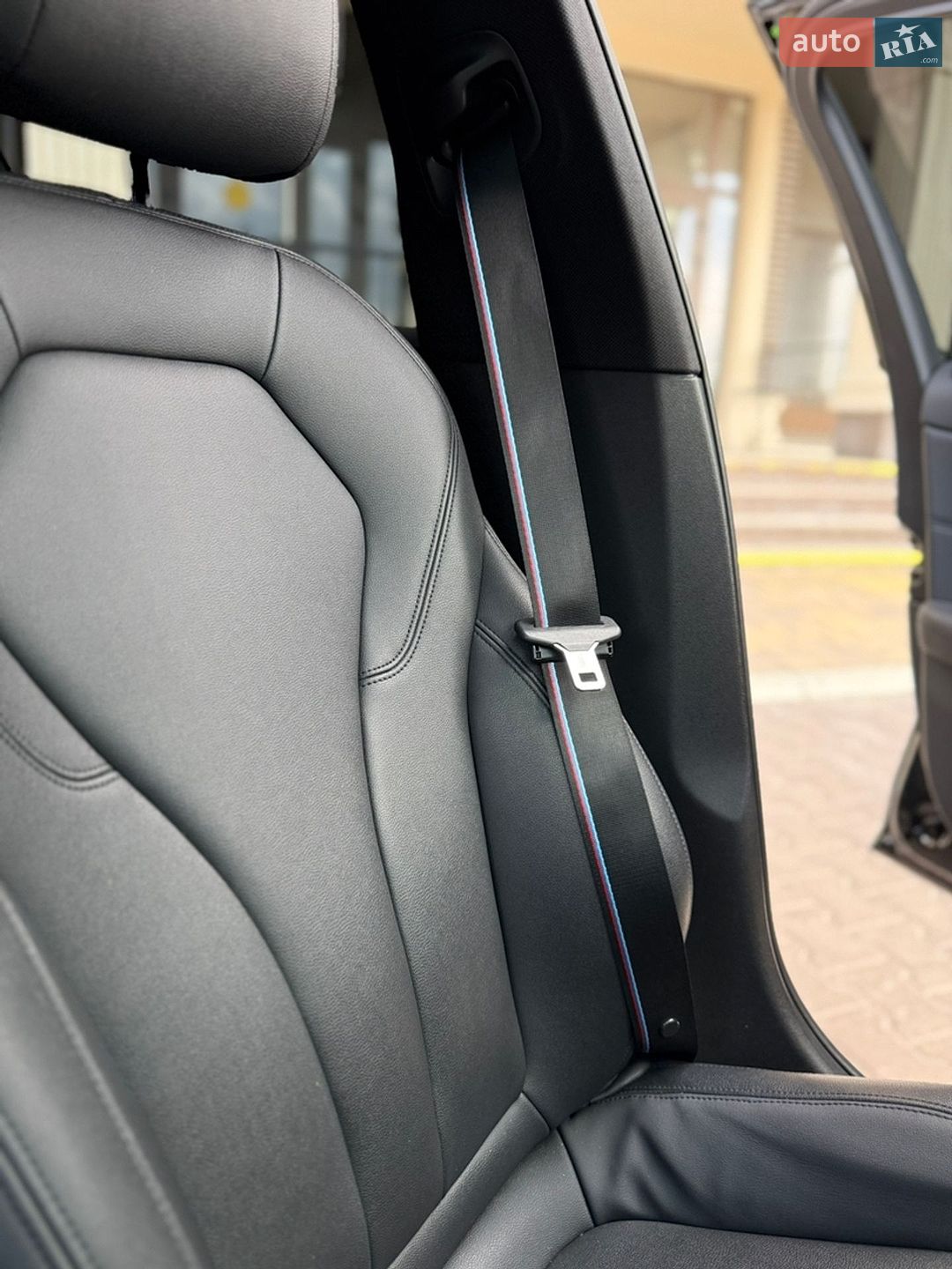 BMW 5 Series 2019 VIN WBAJA9C55KB392765 фото оголошення 11 з 15