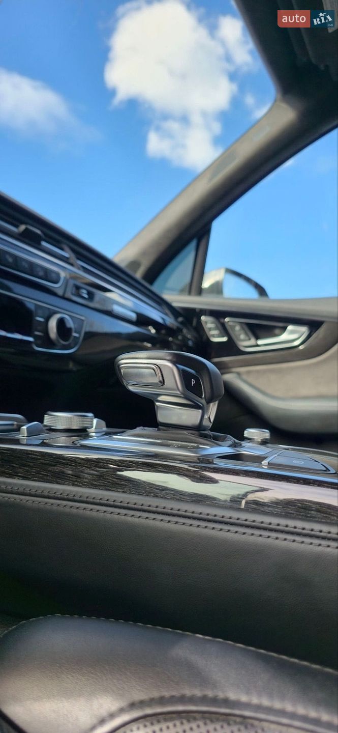 Audi Q7 2019 VIN WA1VAAF74KD030296 фото оголошення 19 з 53