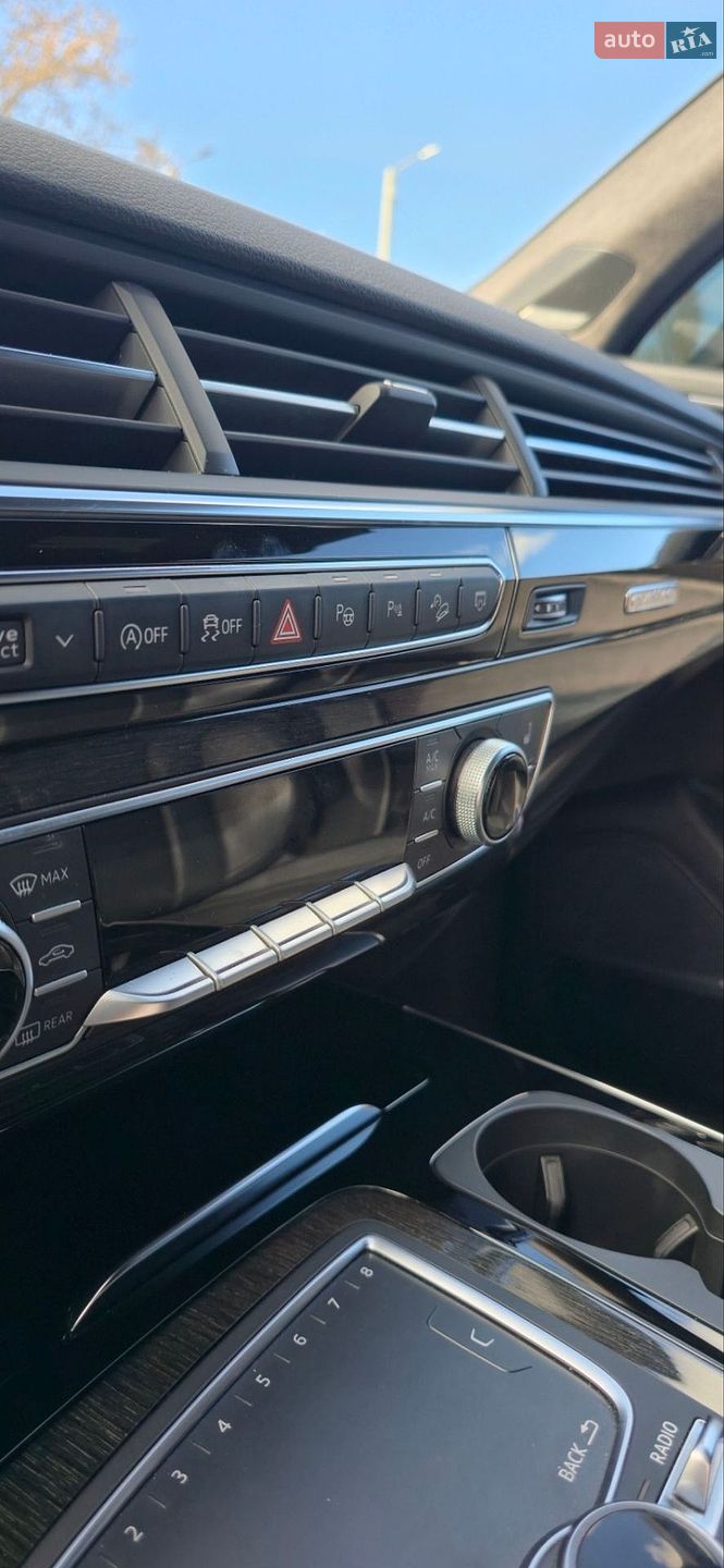 Audi Q7 2019 VIN WA1VAAF74KD030296 фото оголошення 24 з 53
