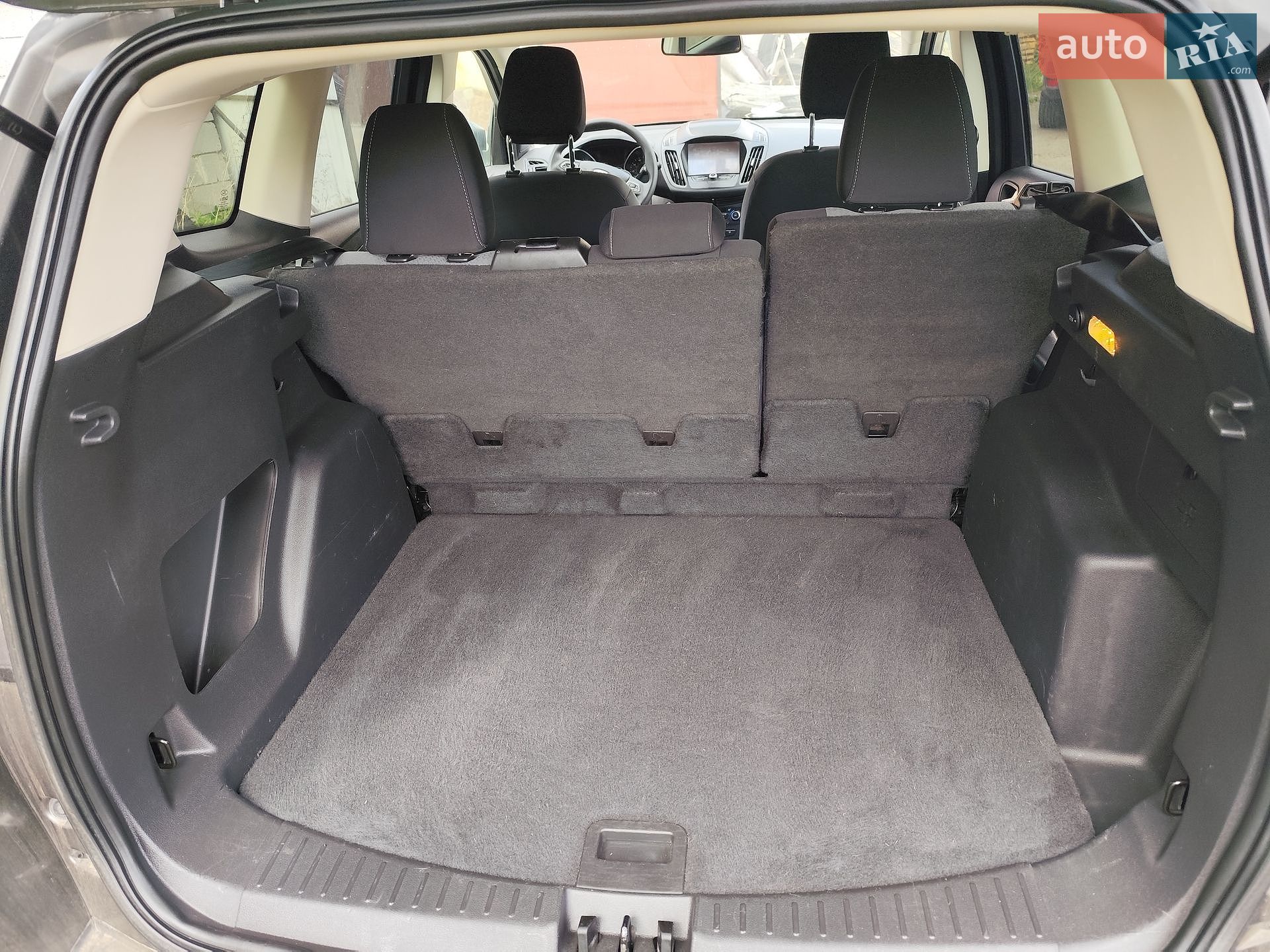 Ford Escape 2019 VIN 1FMCU0GD4KUA47937 фото оголошення 15 з 33