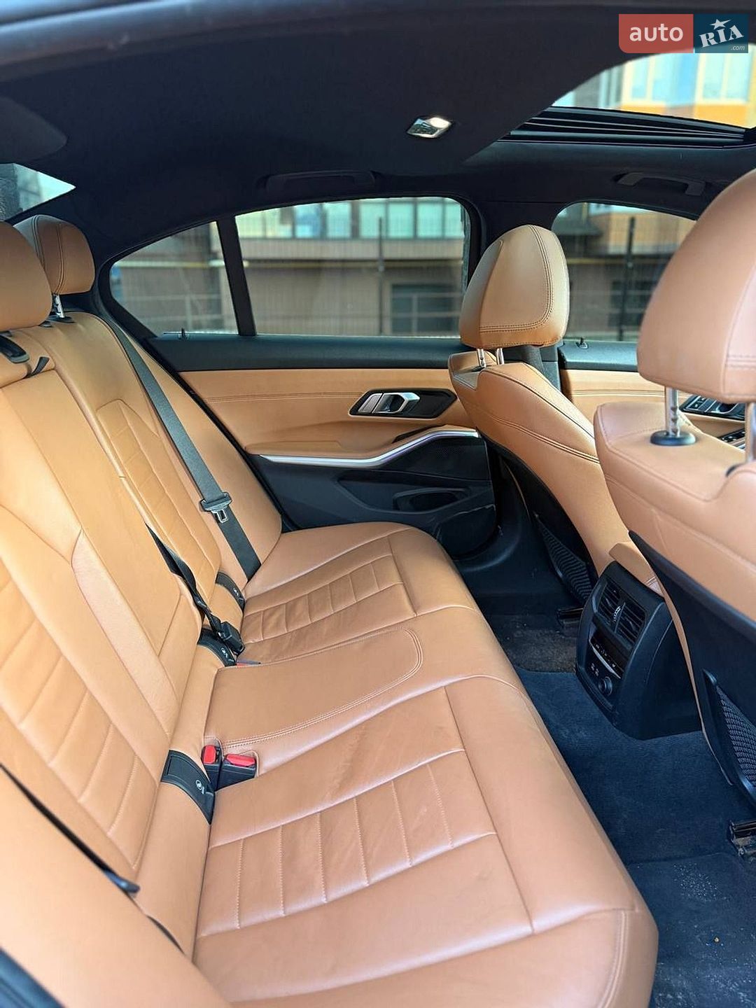 BMW 3 Series 2019 VIN WBA5R7C55KAJ87614 фото оголошення 10 з 13
