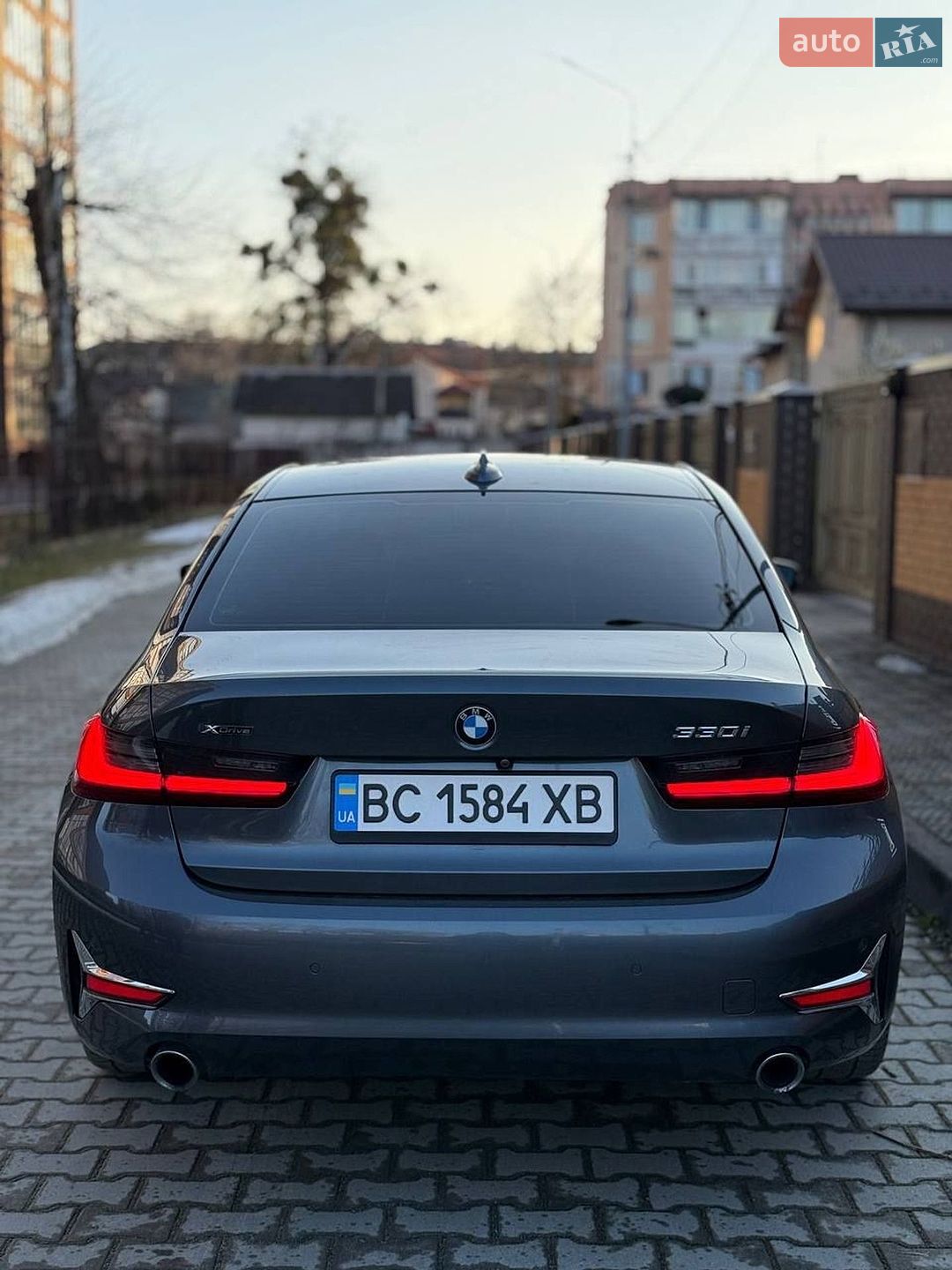 BMW 3 Series 2019 VIN WBA5R7C55KAJ87614 фото оголошення 8 з 13