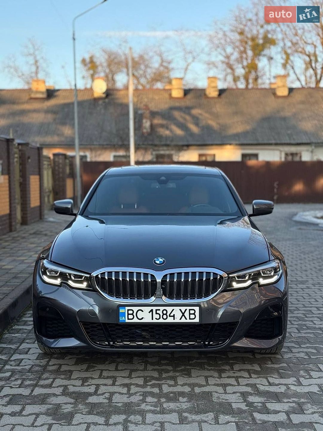 BMW 3 Series 2019 VIN WBA5R7C55KAJ87614 фото оголошення 4 з 13