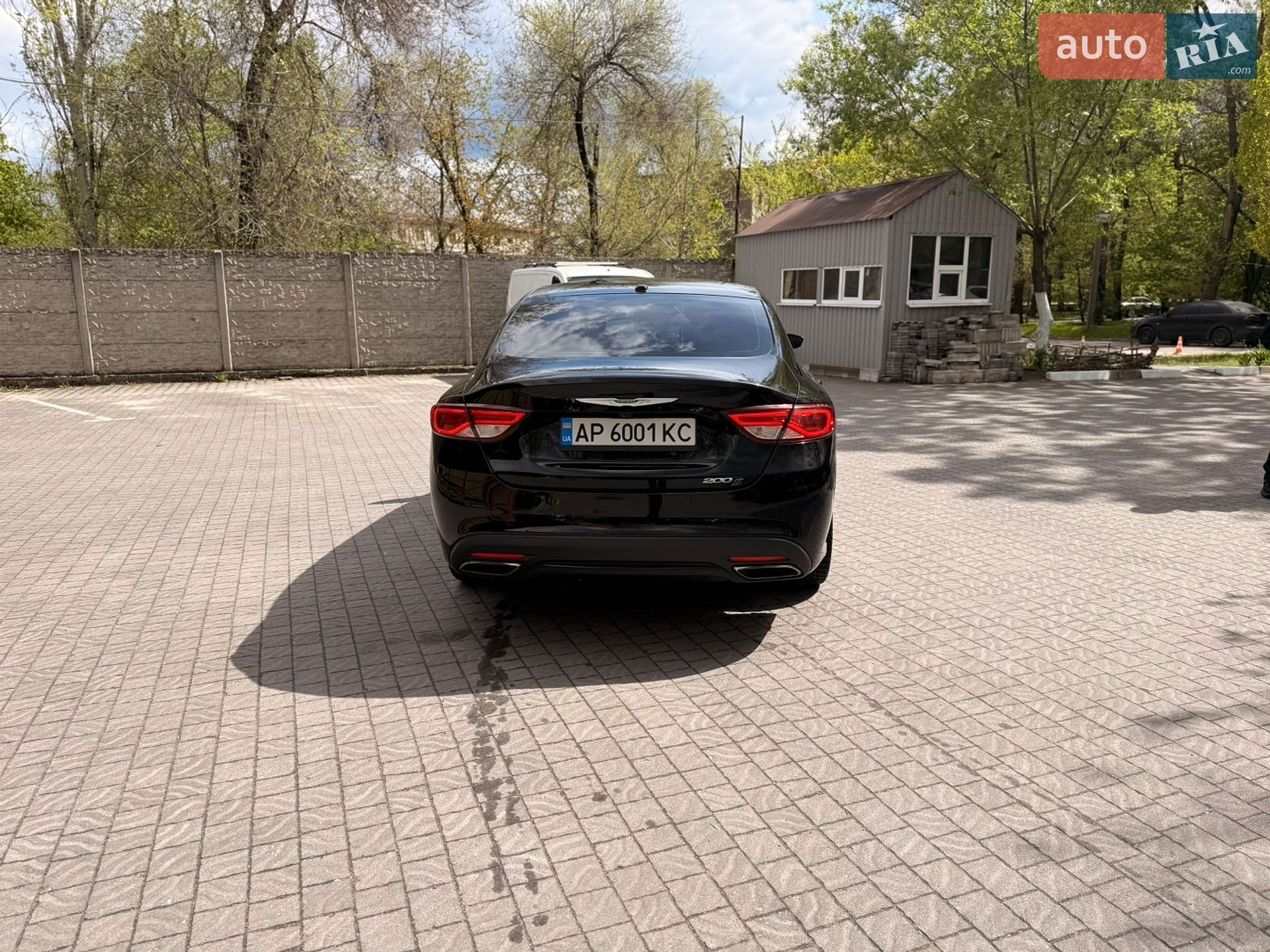 Chrysler 200 2015 VIN 1C3CCCBB2GN108738 фото оголошення 4 з 9