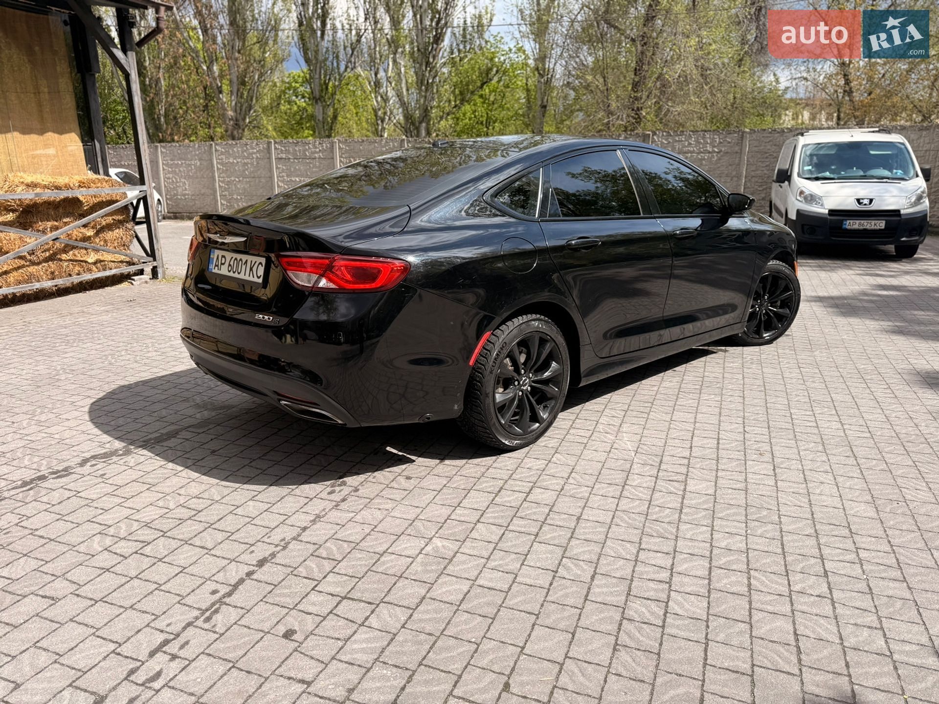 Chrysler 200 2015 VIN 1C3CCCBB2GN108738 фото оголошення 5 з 9
