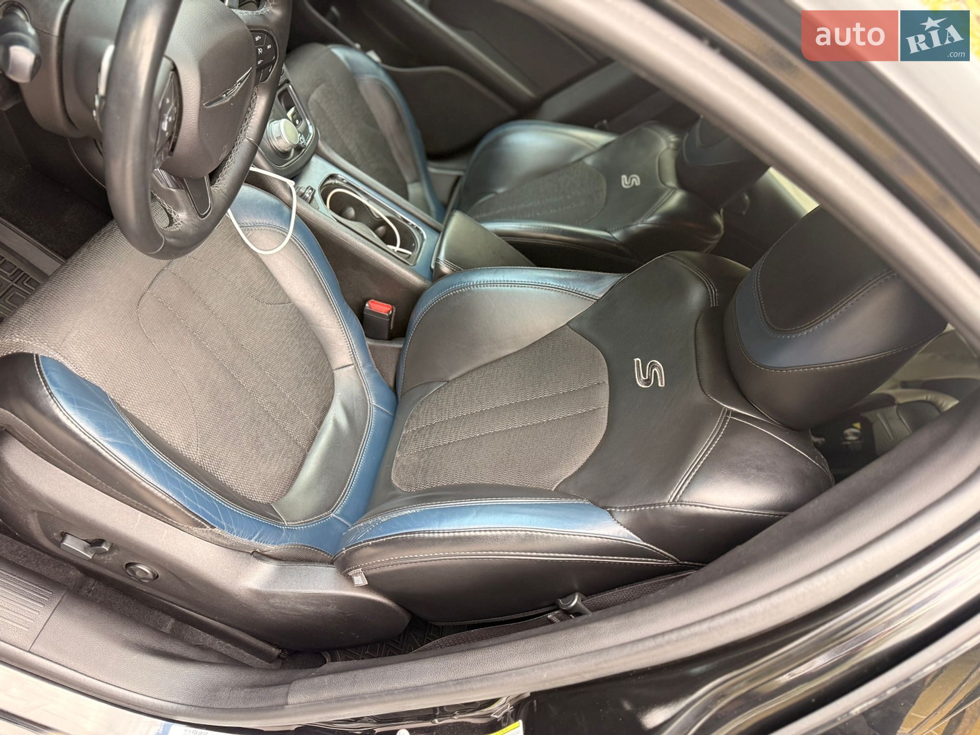 Chrysler 200 2015 VIN 1C3CCCBB2GN108738 фото оголошення 7 з 9