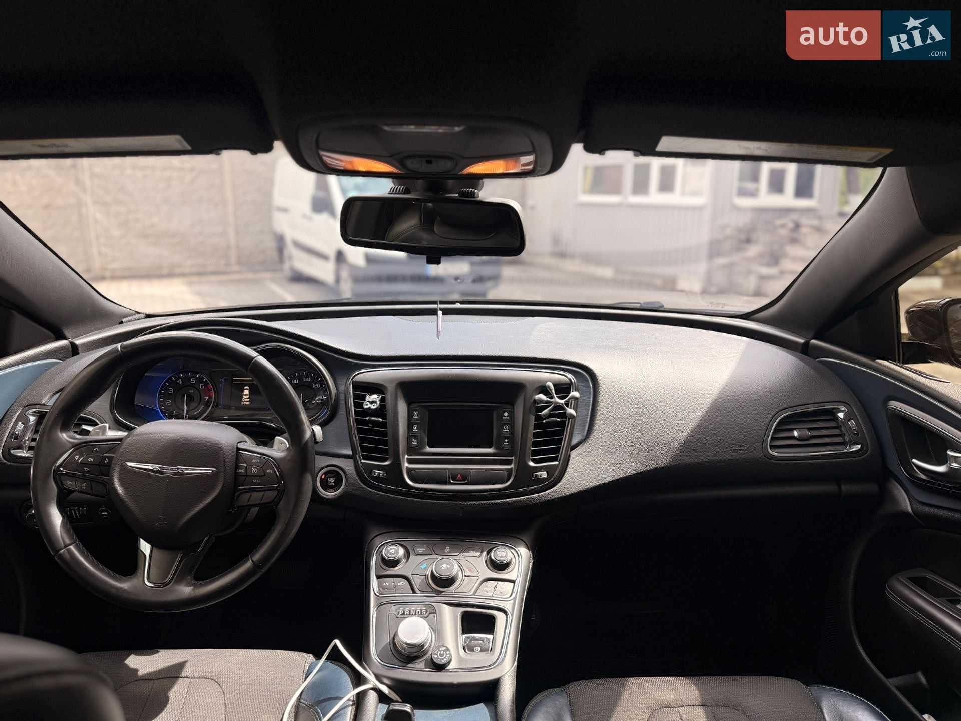 Chrysler 200 2015 VIN 1C3CCCBB2GN108738 фото оголошення 8 з 9