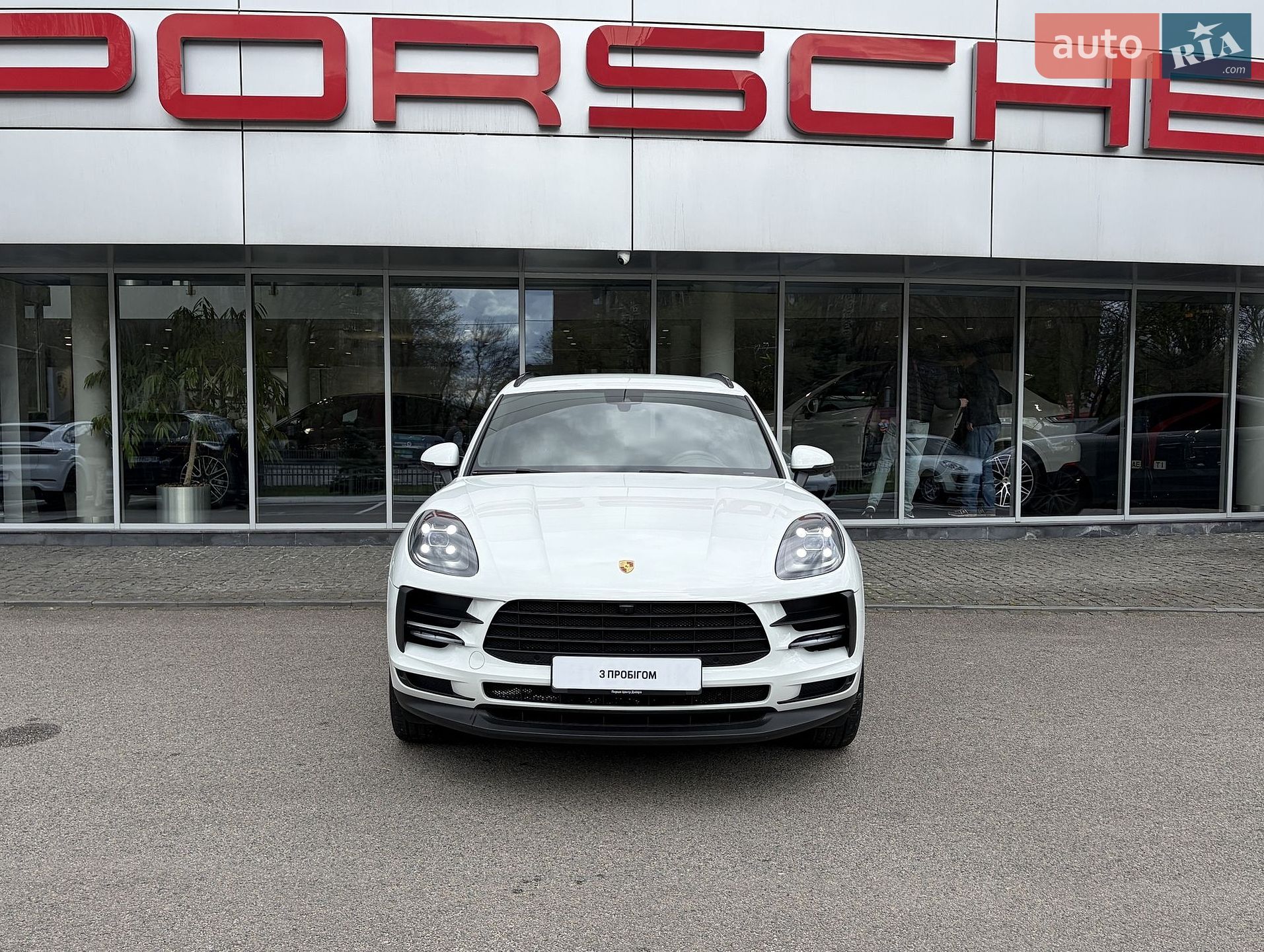 Porsche Macan 2018 VIN WP1ZZZ95ZKLB03329 фото оголошення 3 з 39