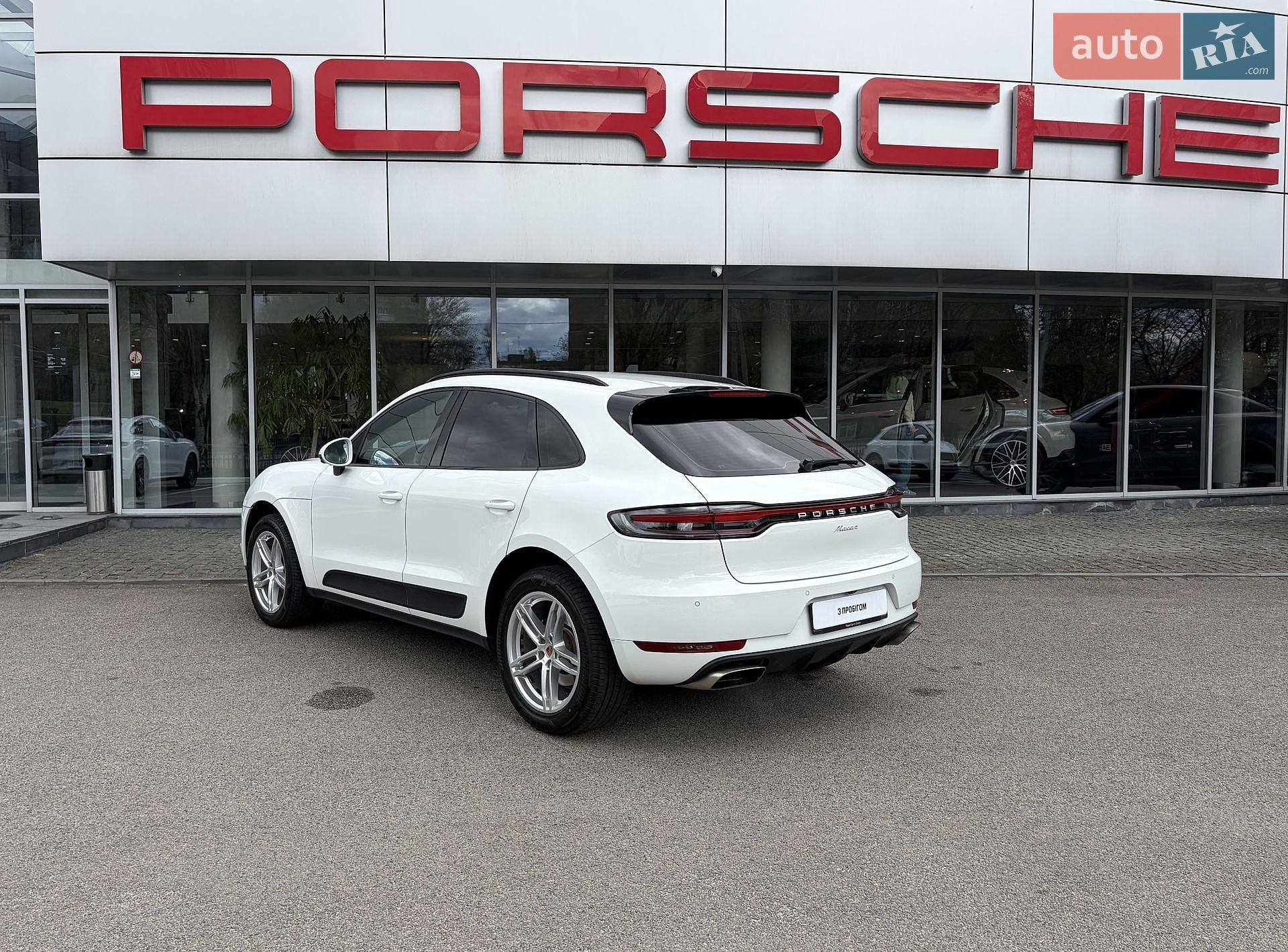 Porsche Macan 2018 VIN WP1ZZZ95ZKLB03329 фото оголошення 7 з 39