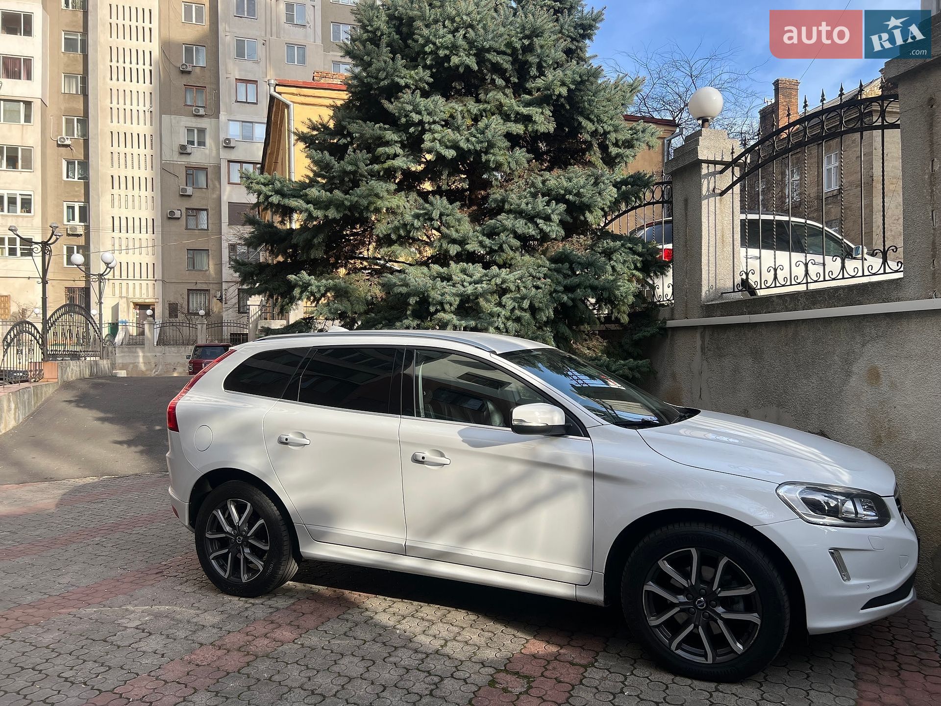 Volvo Xc60 2017 VIN YV1DZA5C6H2194724 фото оголошення 10 з 30