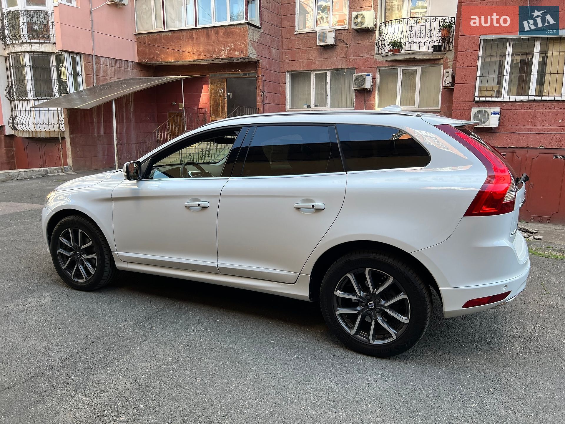 Volvo Xc60 2017 VIN YV1DZA5C6H2194724 фото оголошення 12 з 30