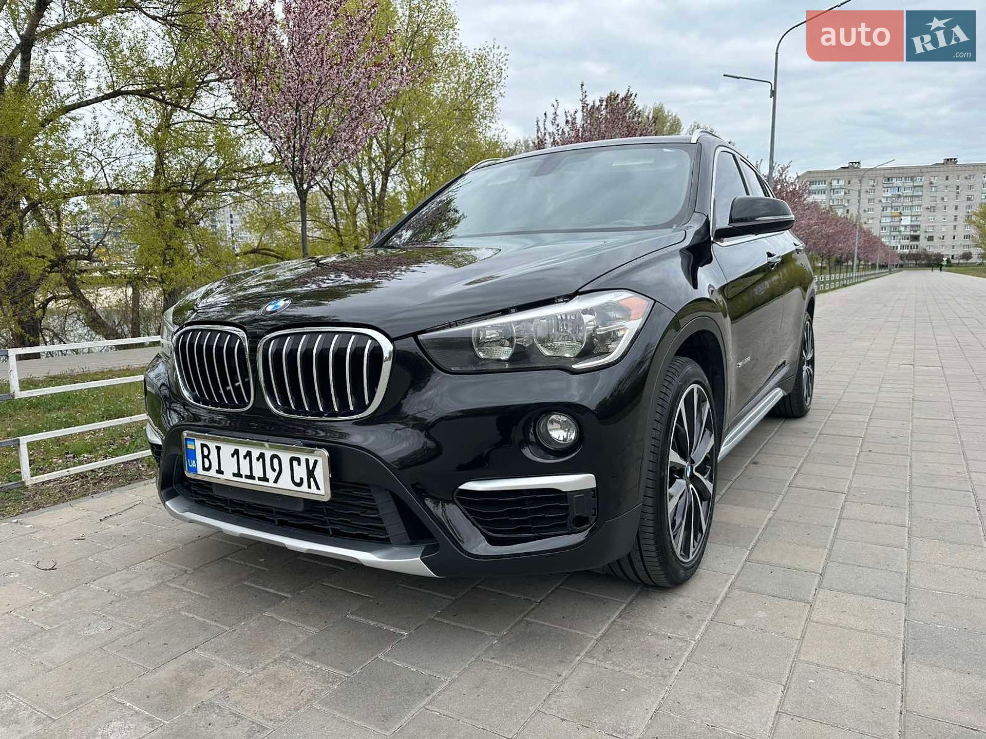 BMW X1 2018 VIN WBXHU7C30J5L04913 фото оголошення 3 з 17