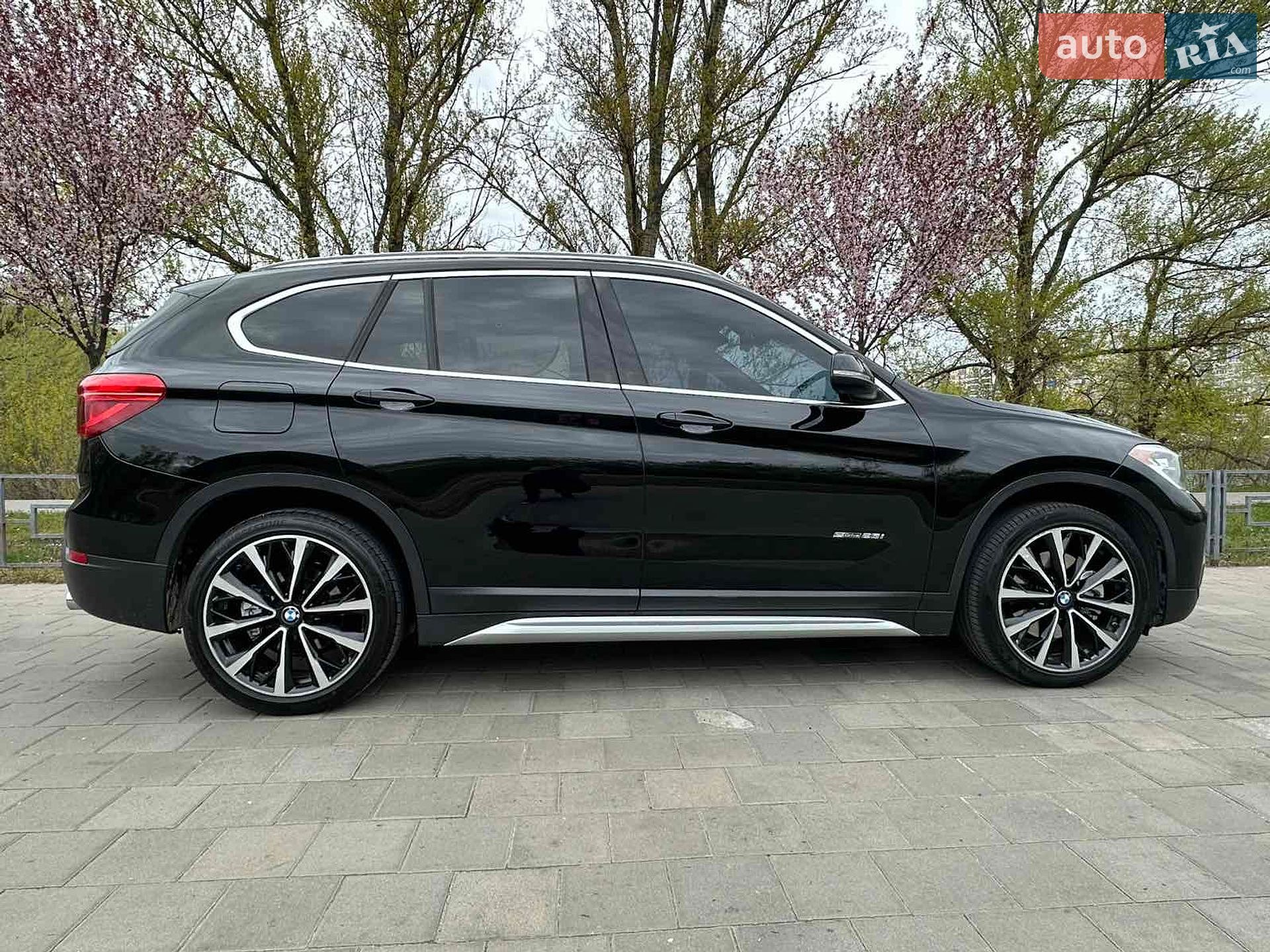 BMW X1 2018 VIN WBXHU7C30J5L04913 фото оголошення 11 з 17