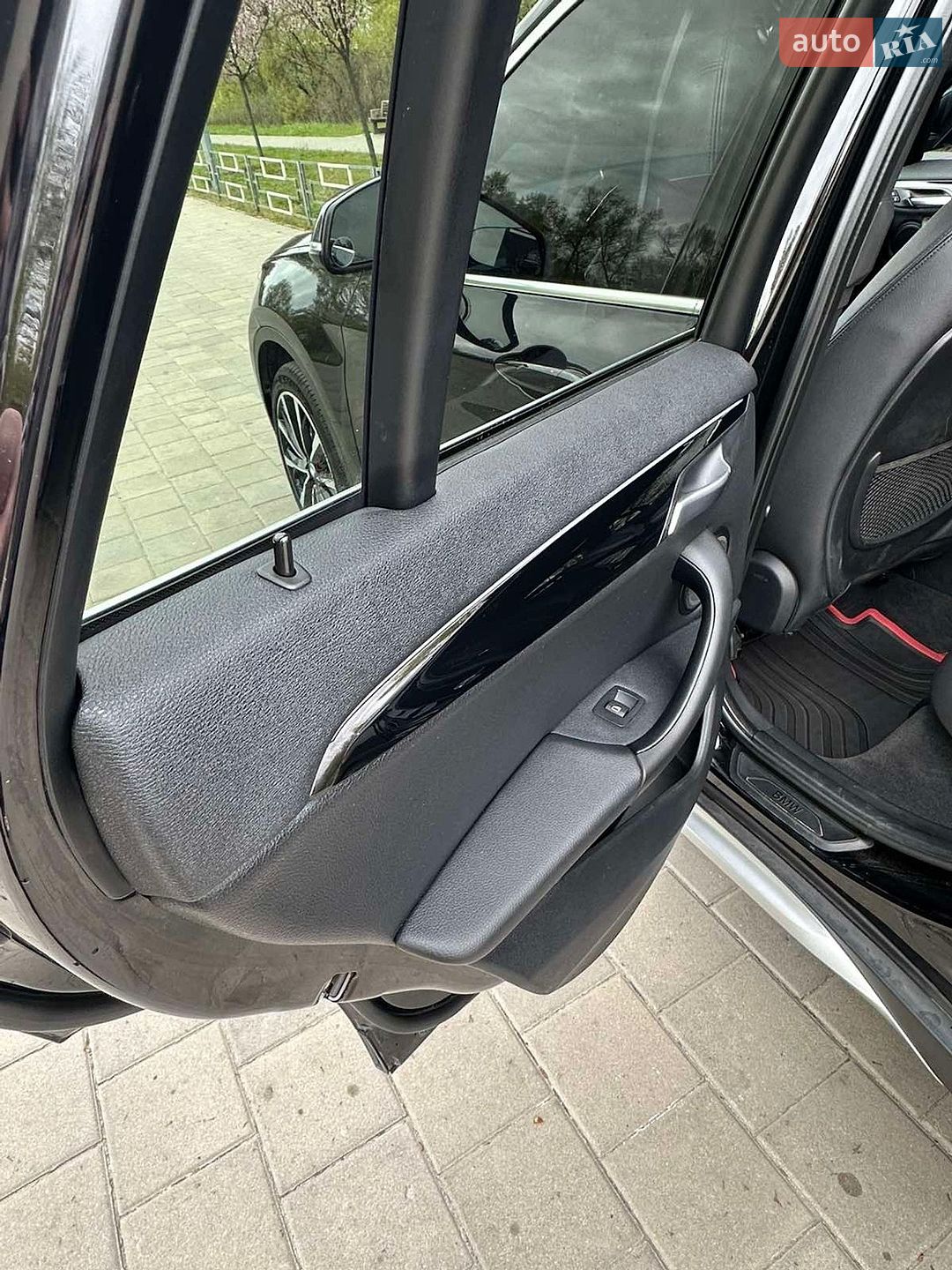 BMW X1 2018 VIN WBXHU7C30J5L04913 фото оголошення 15 з 17