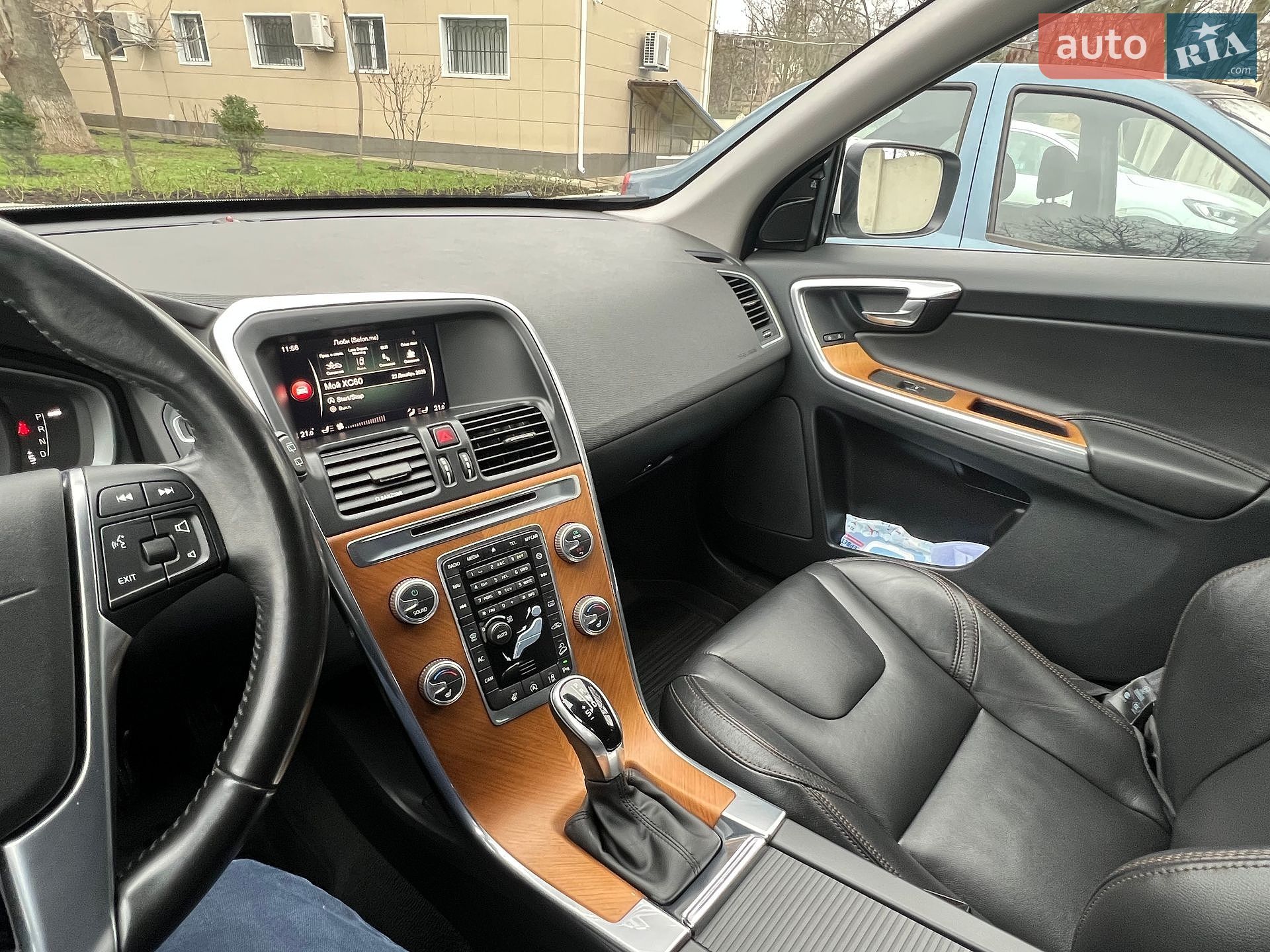 Volvo Xc60 2017 VIN YV1DZA5C6H2194724 фото оголошення 17 з 30