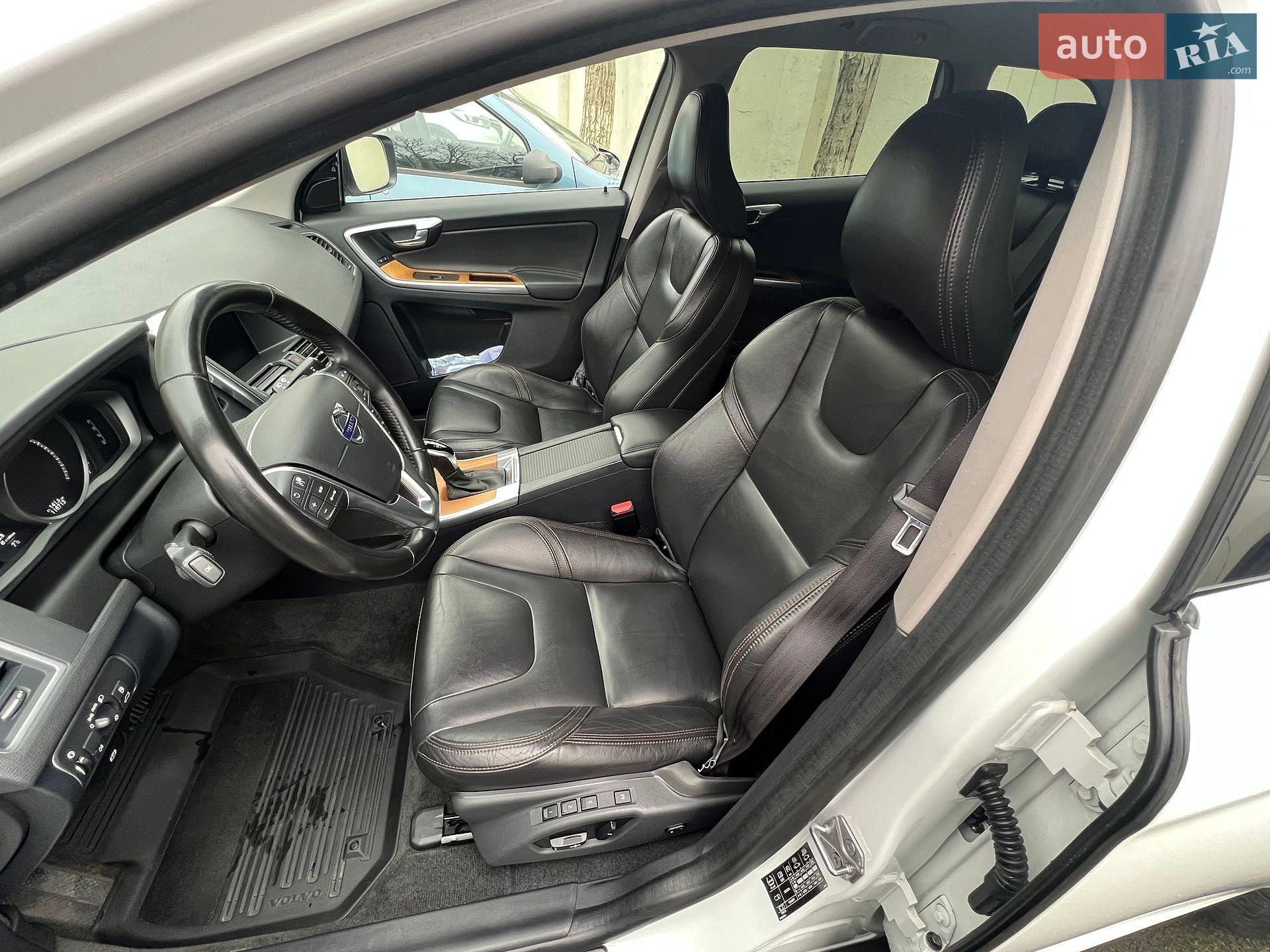 Volvo Xc60 2017 VIN YV1DZA5C6H2194724 фото оголошення 21 з 30