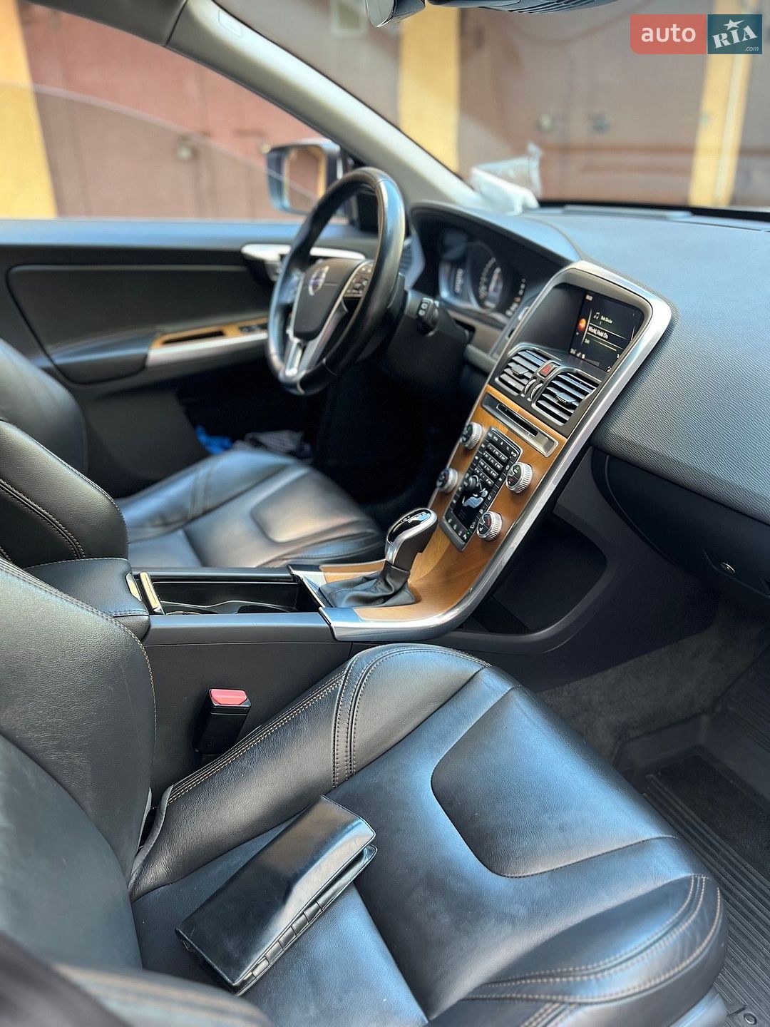 Volvo Xc60 2017 VIN YV1DZA5C6H2194724 фото оголошення 25 з 30