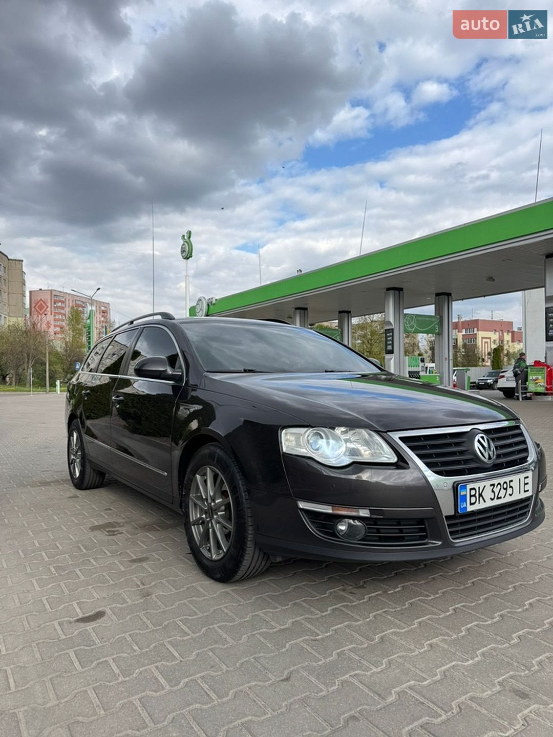Volkswagen Passat 2010 VIN WVWZZZ3CZAE150742 фото оголошення 4 з 53