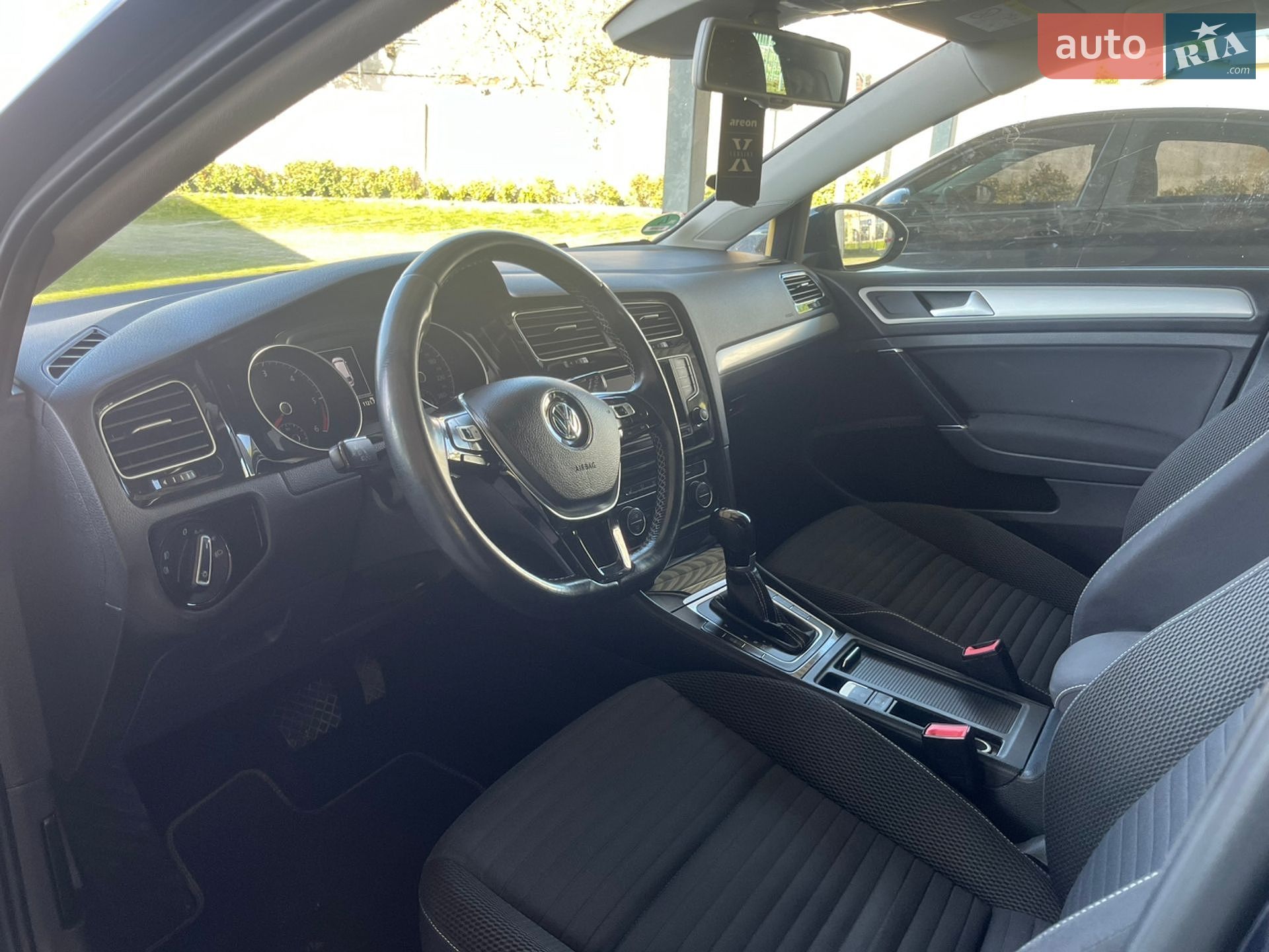 Volkswagen Golf 2015 VIN WVWZZZAUZFP597200 фото оголошення 9 з 15