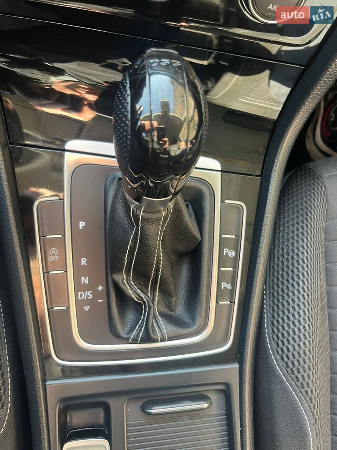 Volkswagen Golf 2015 VIN WVWZZZAUZFP597200 фото оголошення 11 з 15
