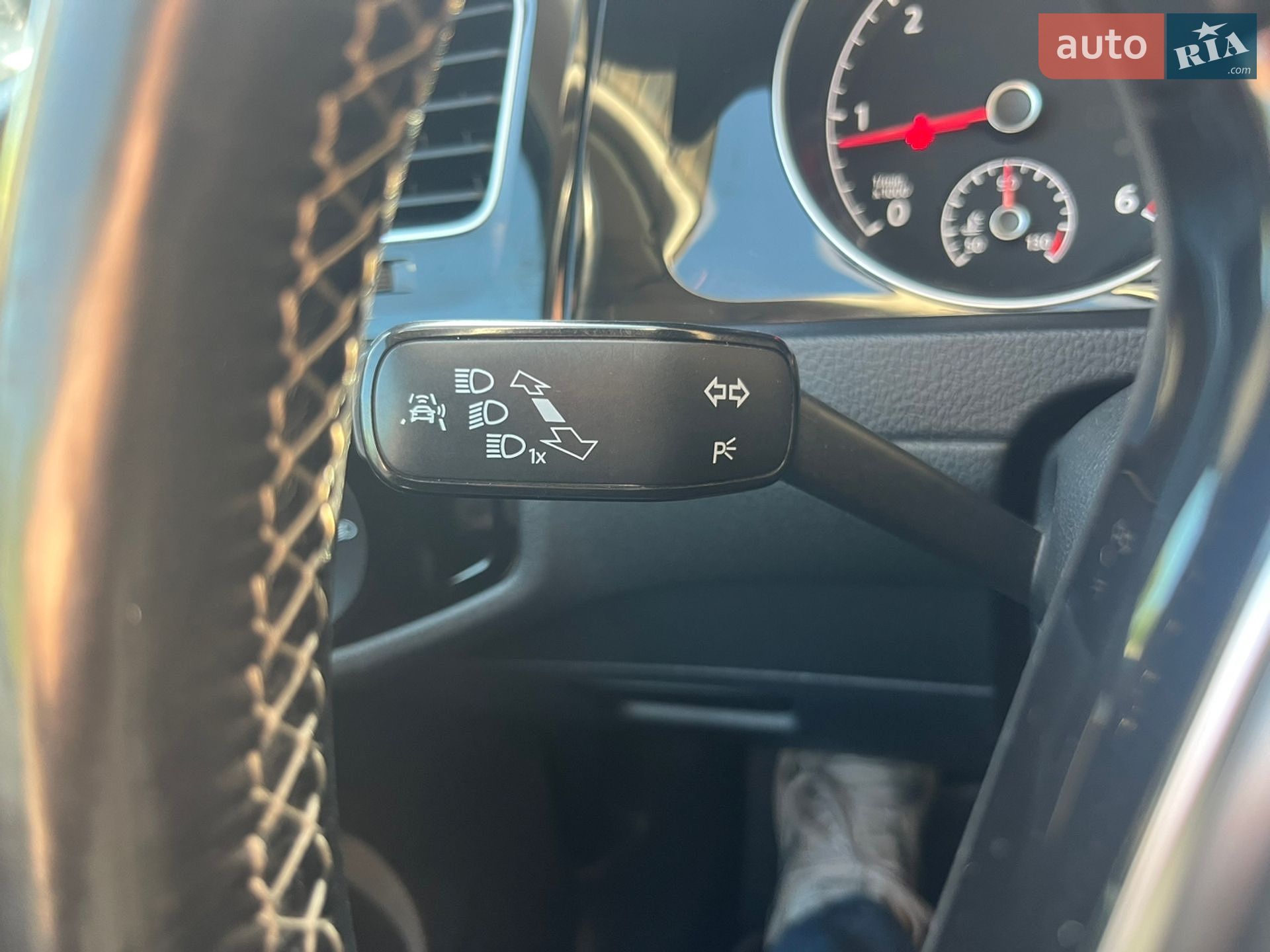 Volkswagen Golf 2015 VIN WVWZZZAUZFP597200 фото оголошення 13 з 15