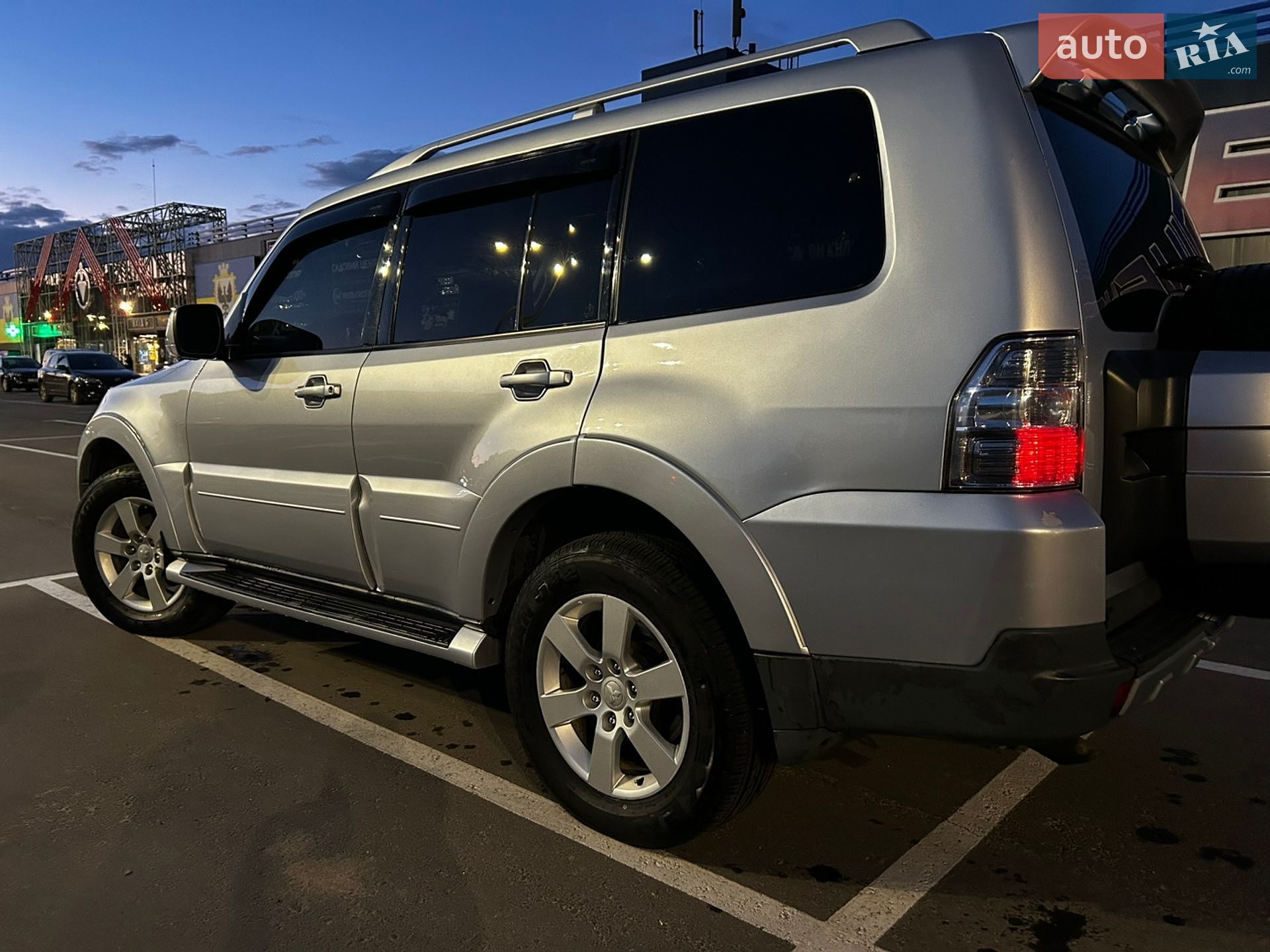 Mitsubishi Pajero Wagon 2007 VIN JMBLYV97W7J002266 фото оголошення 3 з 15