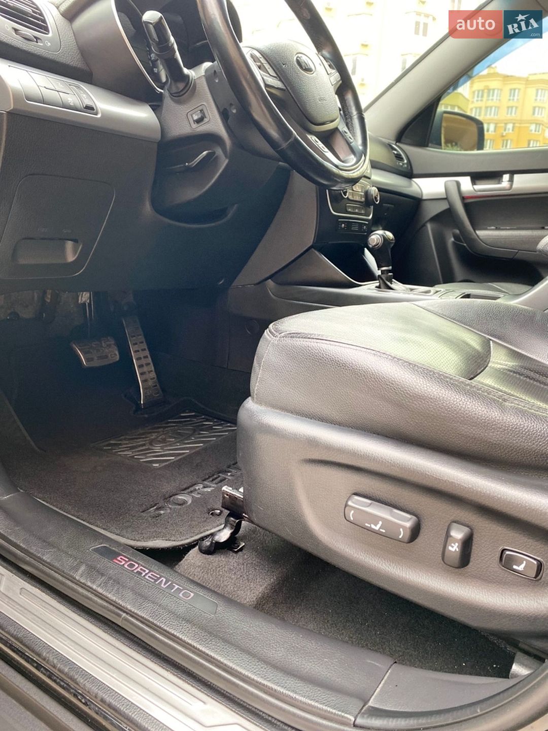 Kia Sorento 2012 VIN KNAKU814DD5361093 фото оголошення 28 з 92