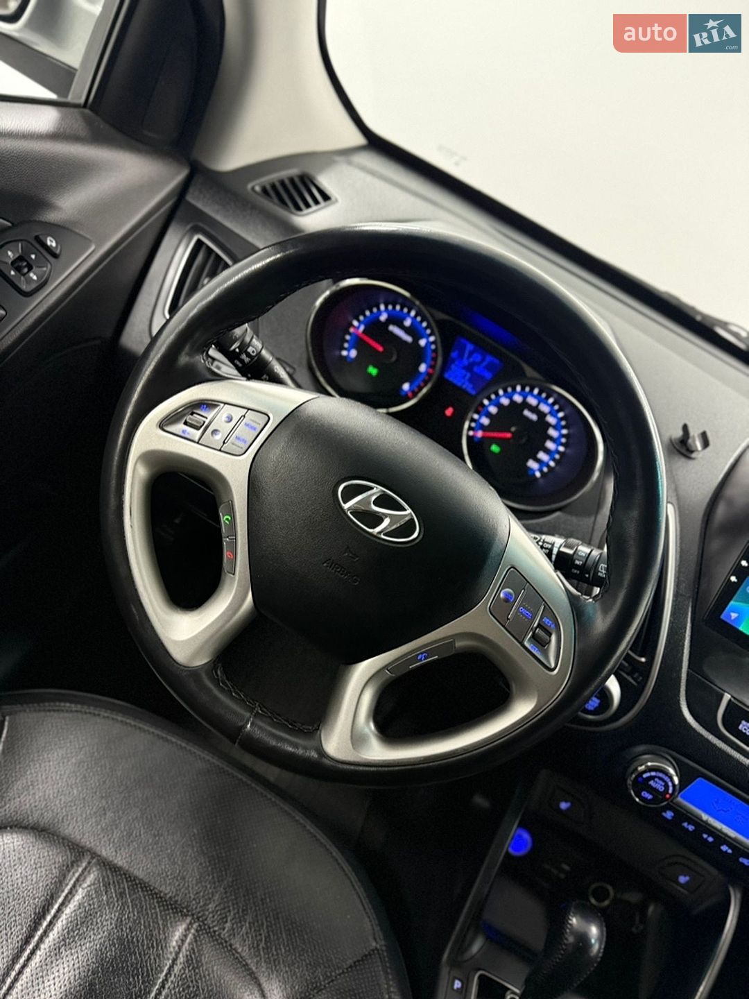 Hyundai Tucson 2012 VIN KMHJU81VBCU499603 фото оголошення 25 з 35