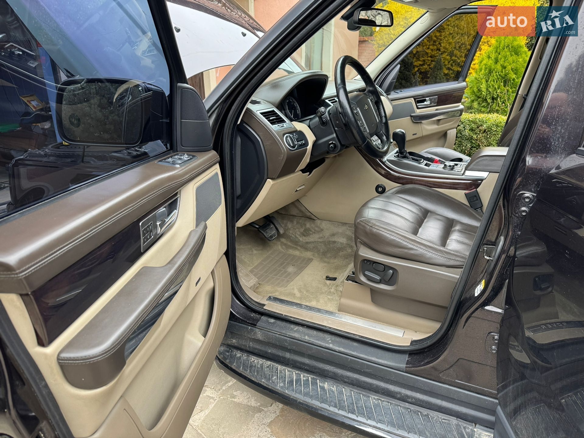 Land Rover Range Rover Sport 2010 VIN SALLSAAE4AA234918 фото оголошення 16 з 31