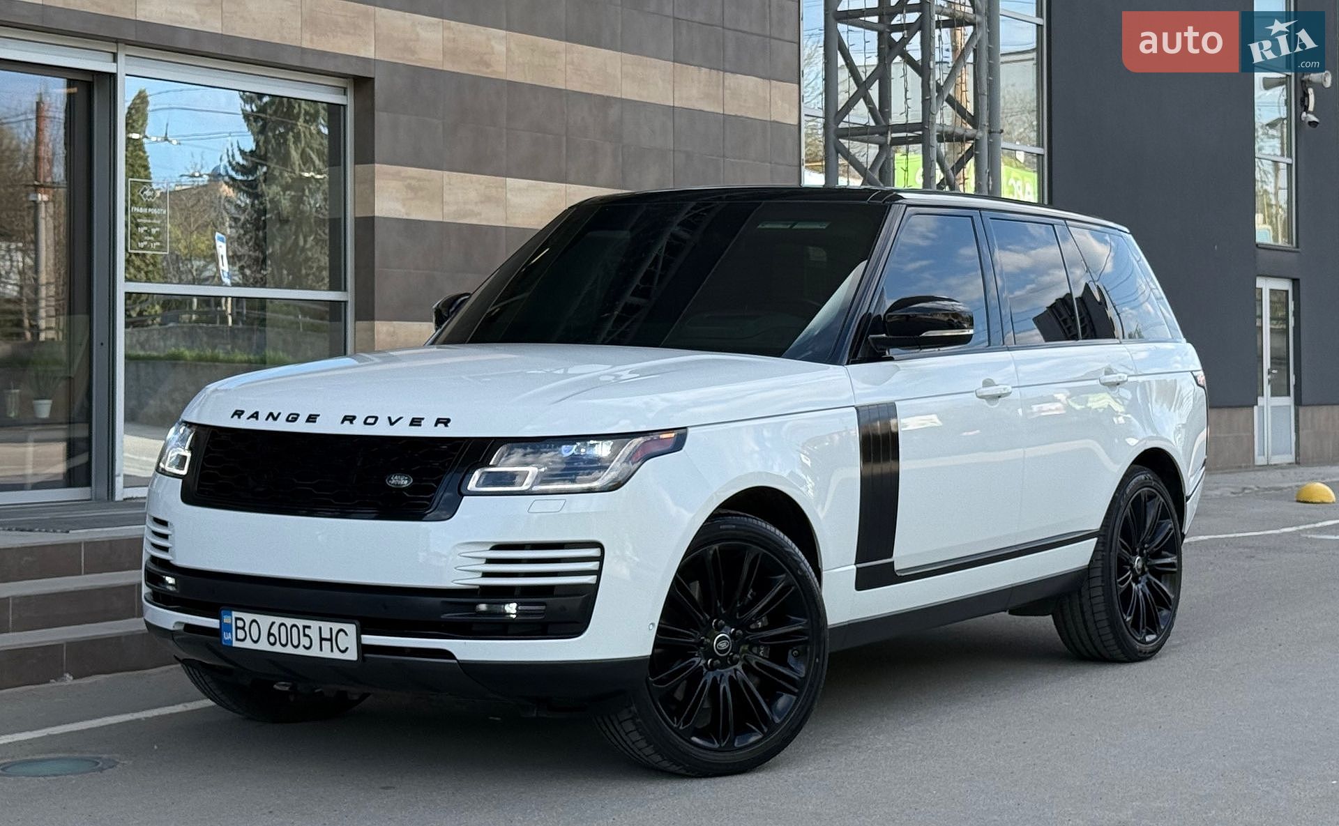 Land Rover Range Rover 2018 VIN SALGS2RE5JA515499 фото оголошення 9 з 37