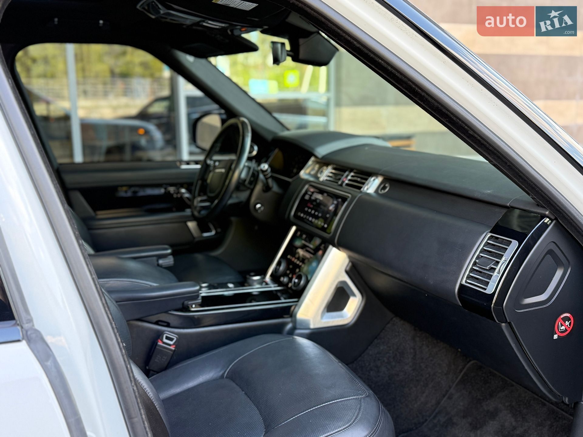 Land Rover Range Rover 2018 VIN SALGS2RE5JA515499 фото оголошення 26 з 37