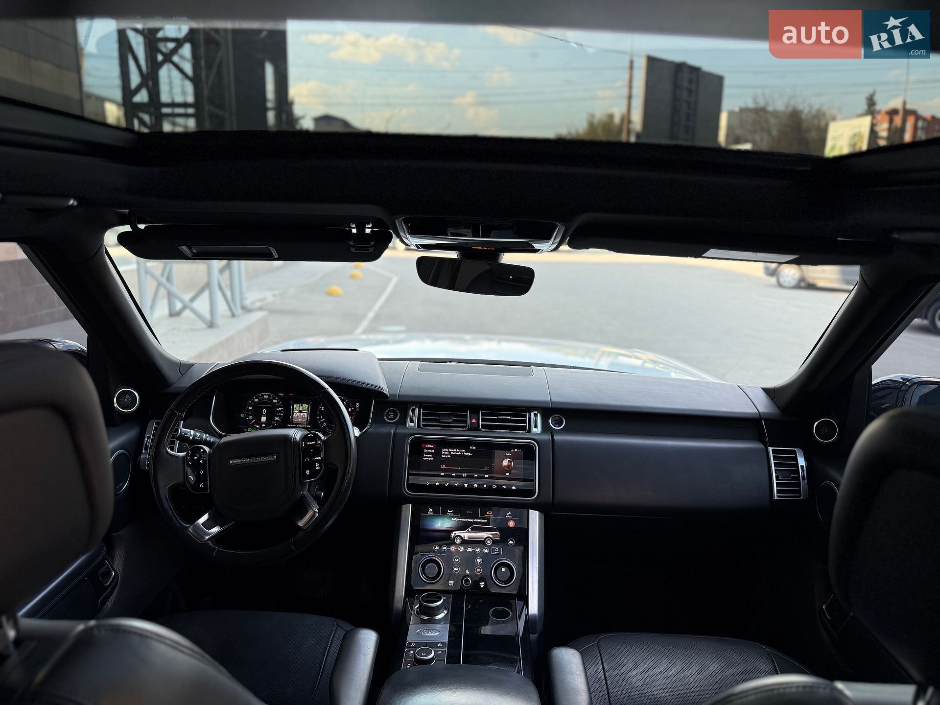 Land Rover Range Rover 2018 VIN SALGS2RE5JA515499 фото оголошення 28 з 37