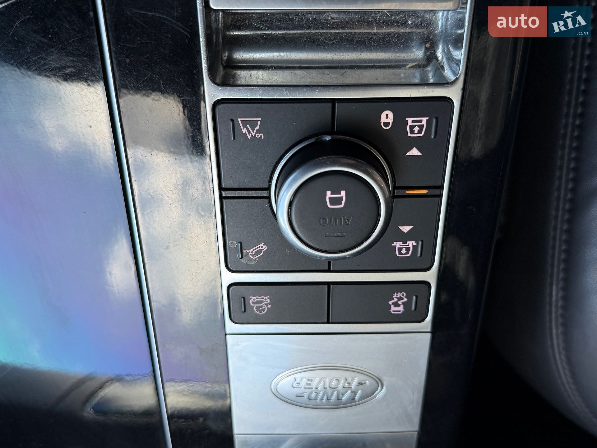 Land Rover Range Rover 2018 VIN SALGS2RE5JA515499 фото оголошення 32 з 37