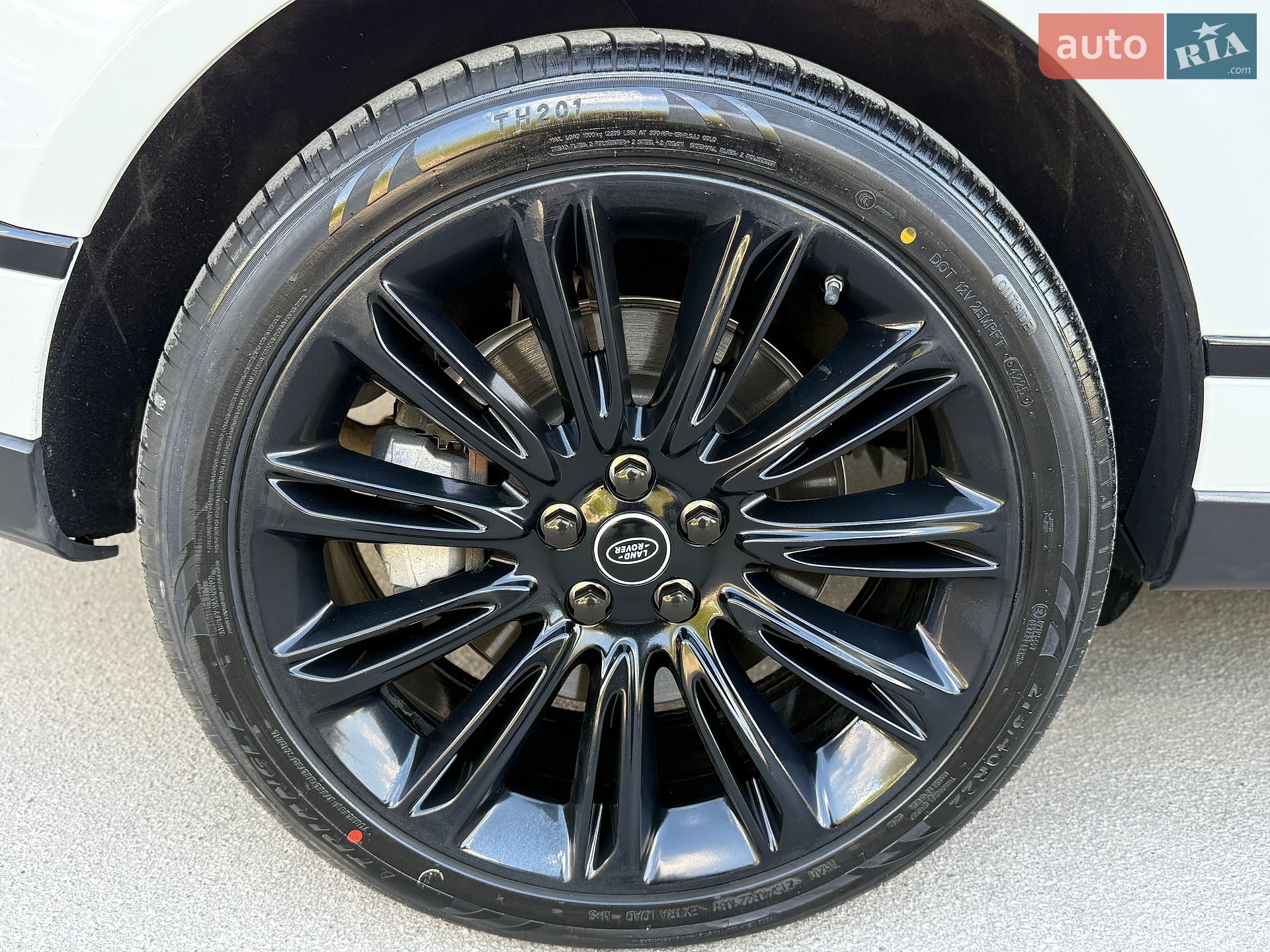 Land Rover Range Rover 2018 VIN SALGS2RE5JA515499 фото оголошення 36 з 37