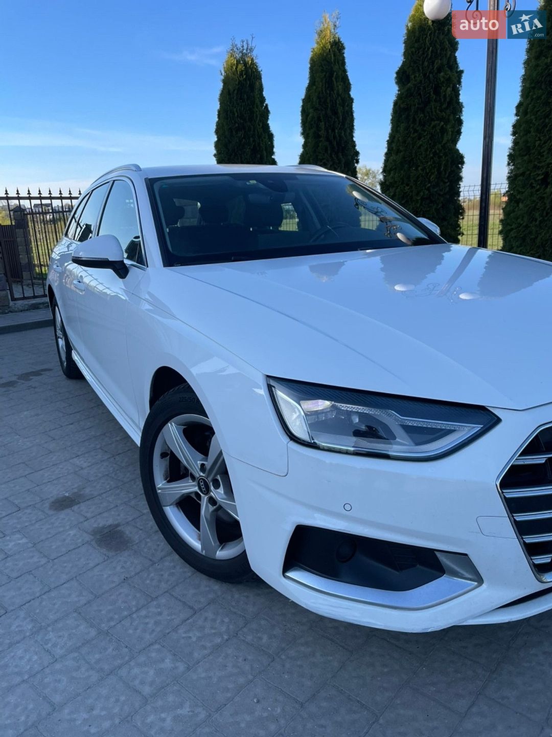 Audi A4 2021 VIN WAUZZZF49NA006468 фото оголошення 5 з 25