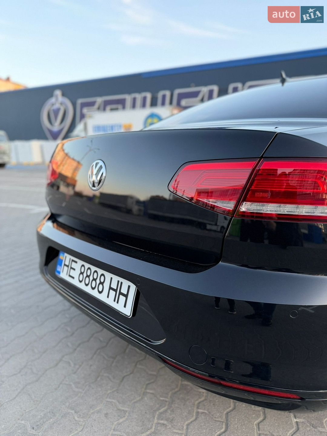 Volkswagen Passat 2018 VIN WVWZZZ3CZKE018274 фото оголошення 14 з 19