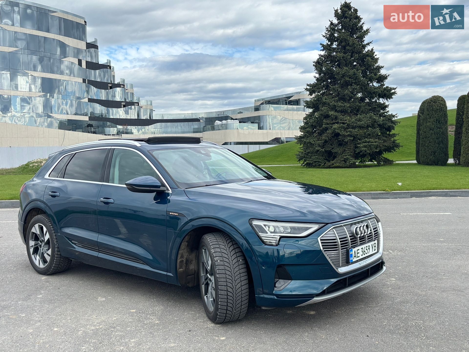Audi e-tron 2019 VIN WAUZZZGE5LB016512 фото оголошення 66 з 130