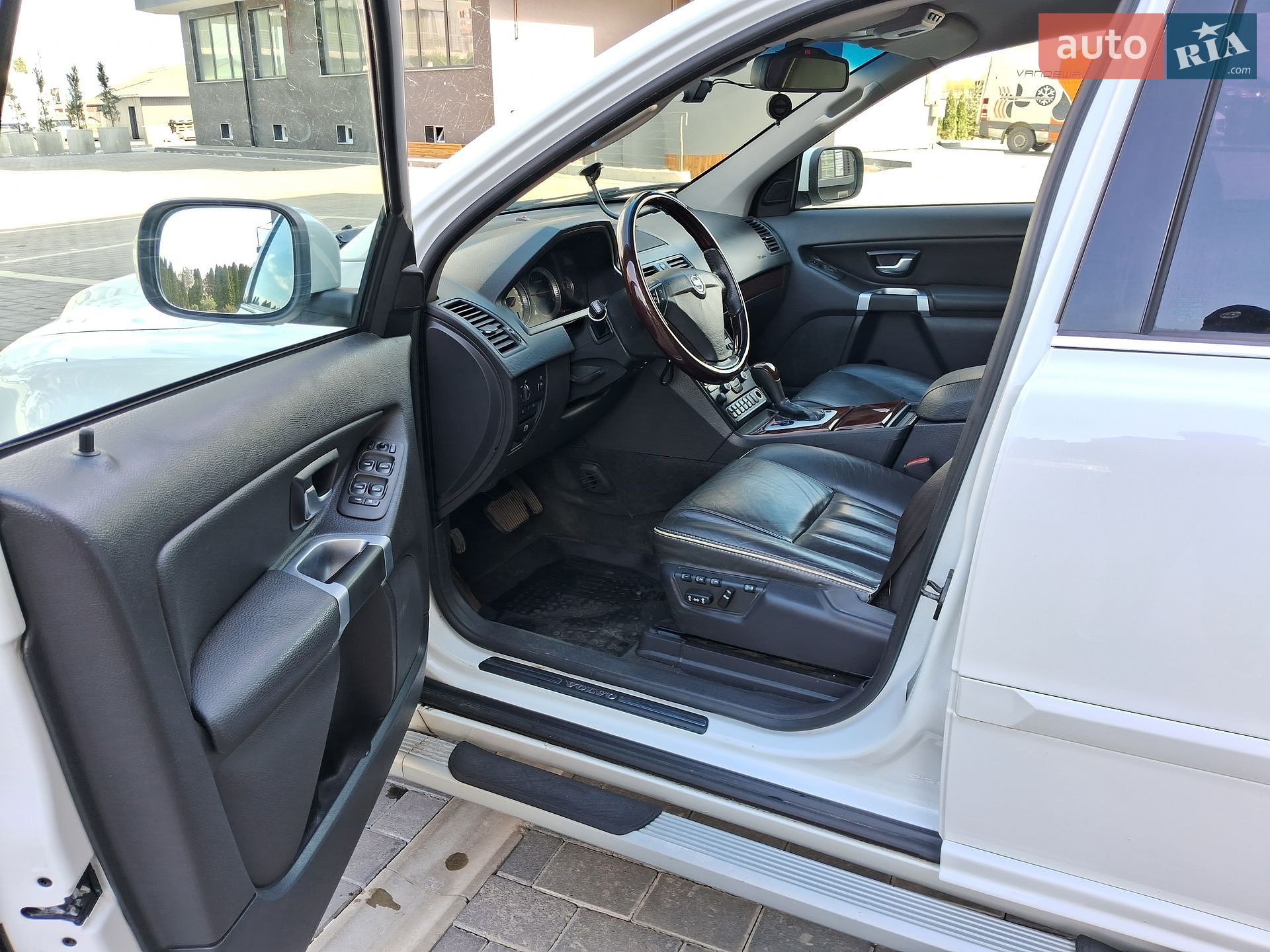 Volvo XC90 2012 VIN YV1CZ3056D1658148 фото оголошення 3 з 21