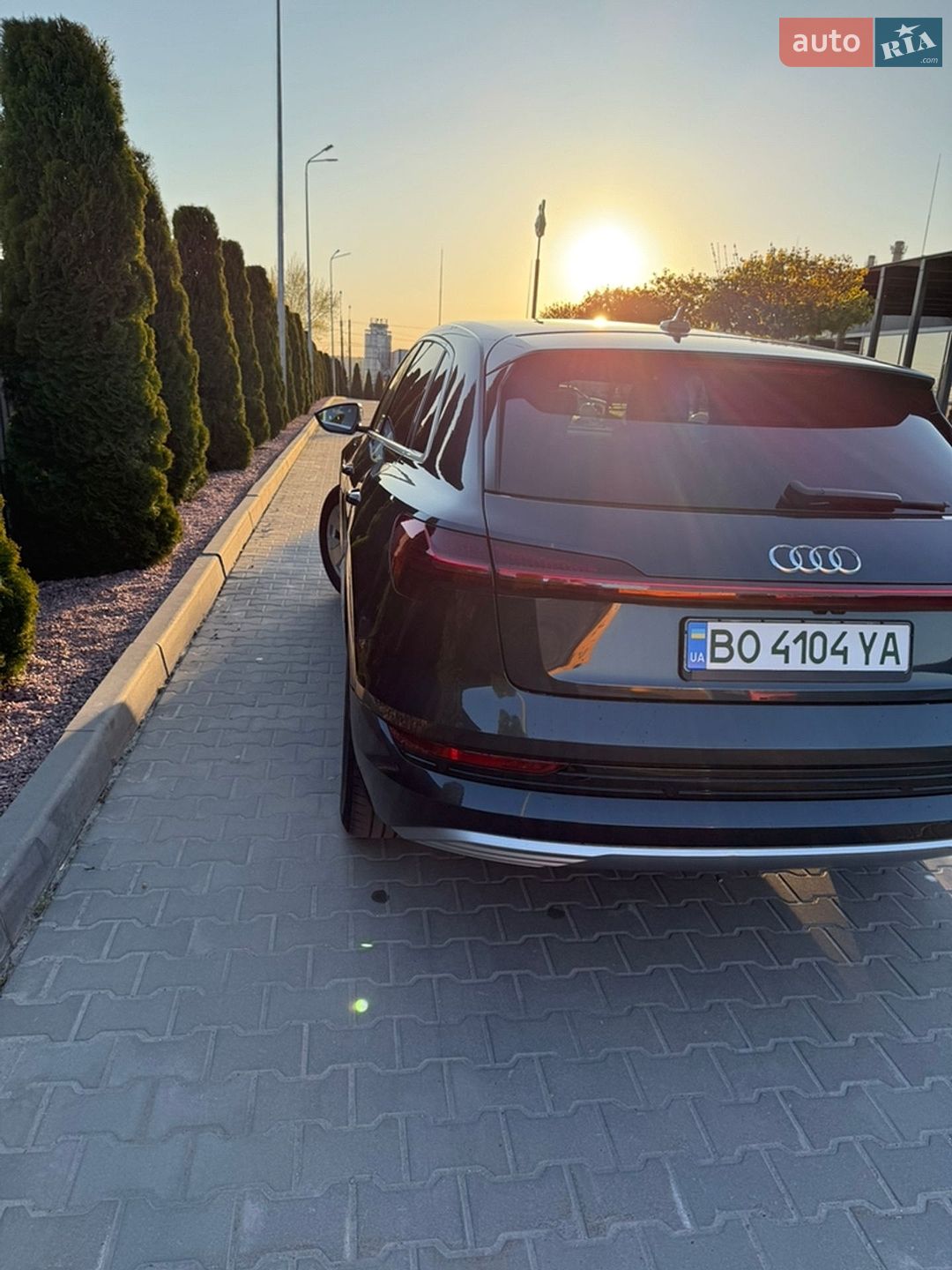 Audi e-tron 2019 VIN WAUZZZGE3LB016492 фото оголошення 18 з 50