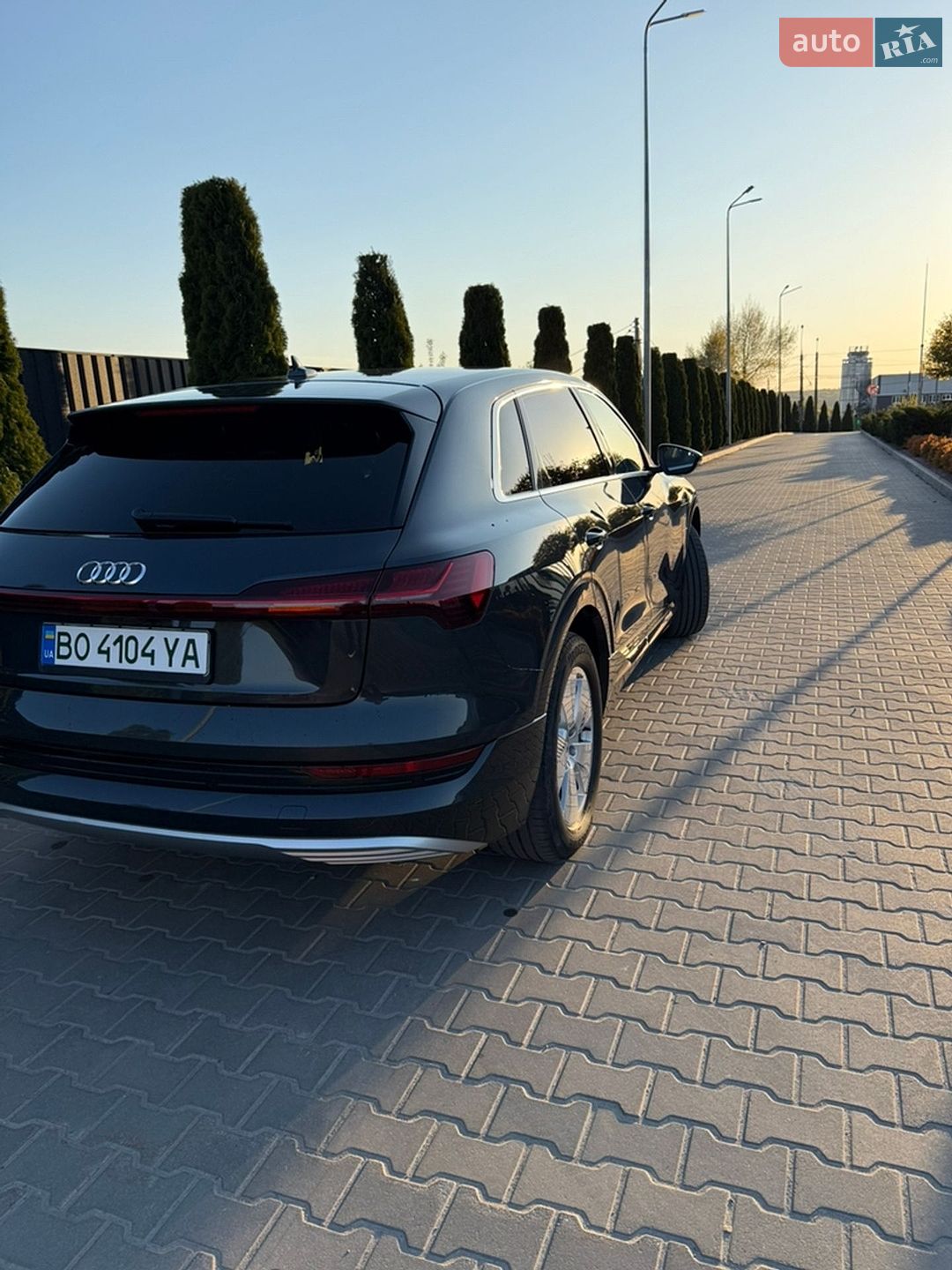 Audi e-tron 2019 VIN WAUZZZGE3LB016492 фото оголошення 15 з 50