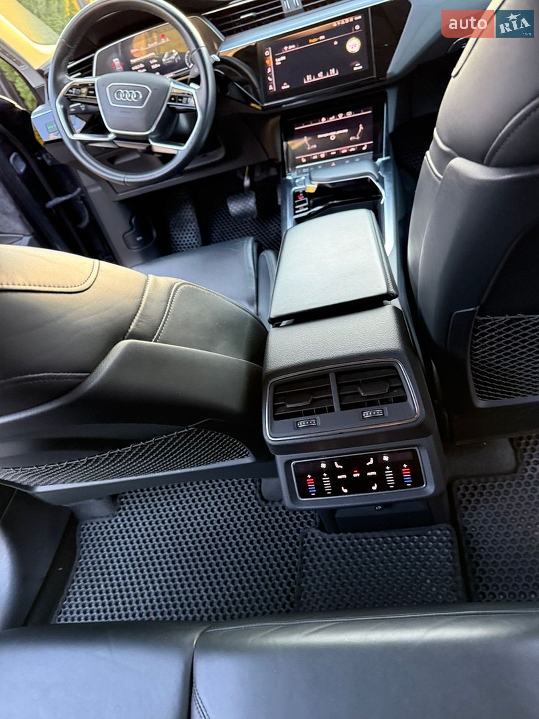 Audi e-tron 2019 VIN WAUZZZGE3LB016492 фото оголошення 42 з 50