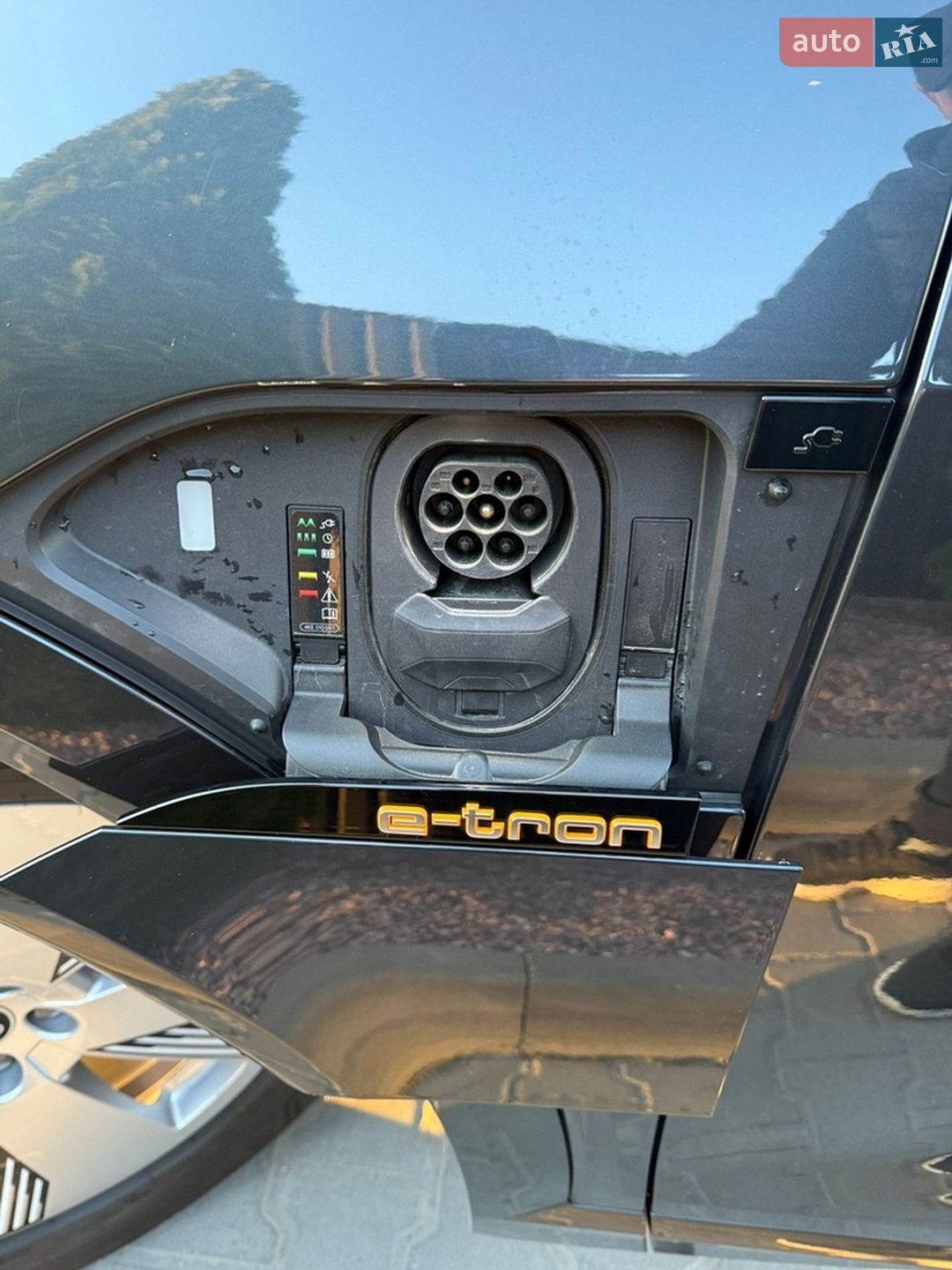 Audi e-tron 2019 VIN WAUZZZGE3LB016492 фото оголошення 50 з 50