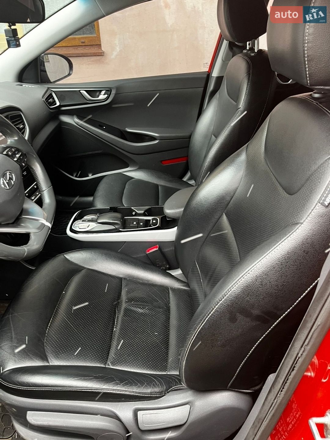 Hyundai Ioniq 2018 VIN KMHC751HFJU025434 фото оголошення 14 з 18