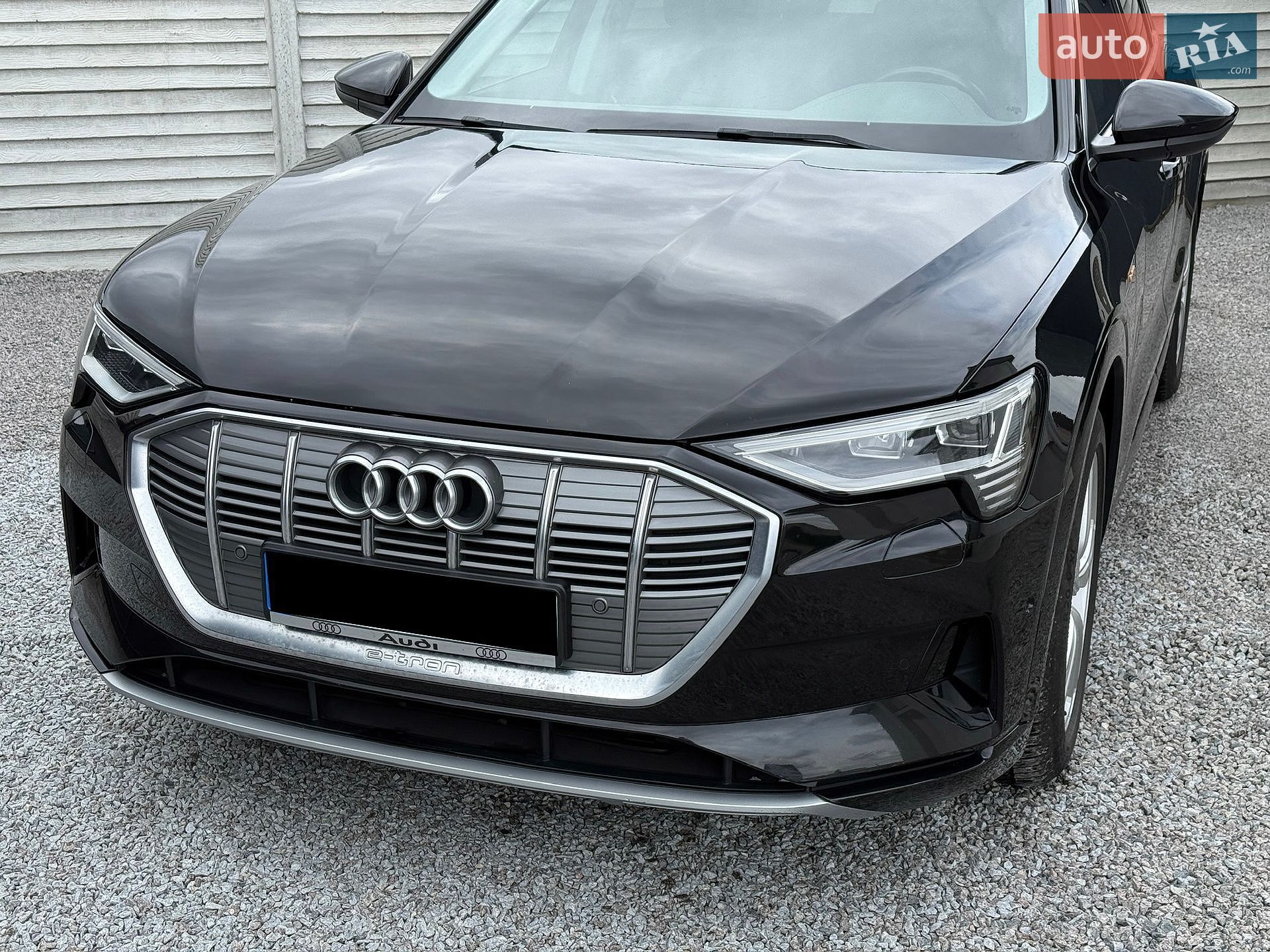 Audi e-tron 2020 VIN WAUZZZGE0LB037932 фото оголошення 2 з 30