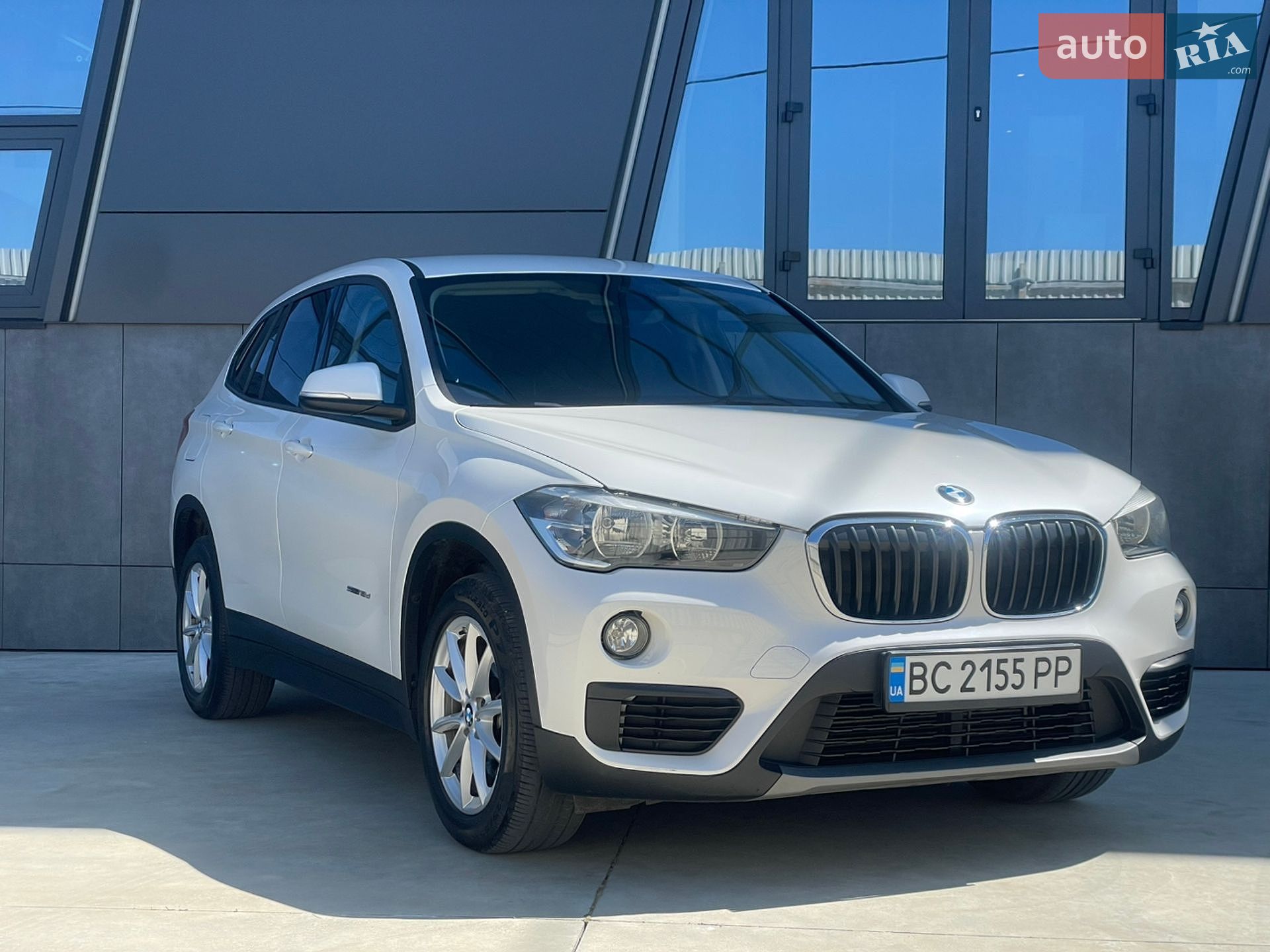 BMW X1 2015 VIN WBAHT710905E08369 фото оголошення 2 з 28