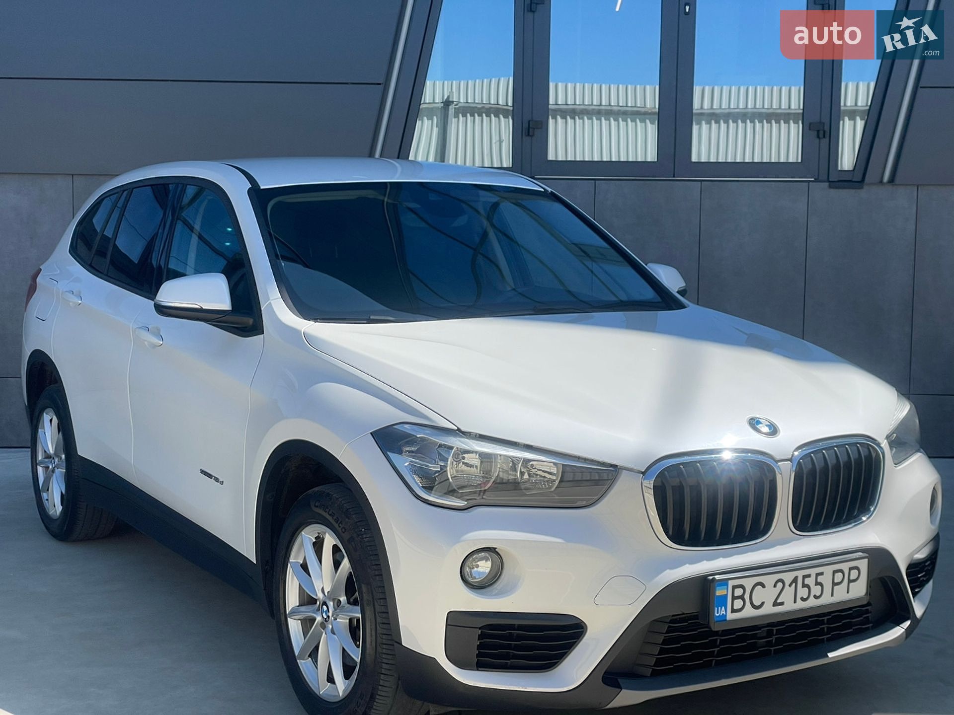 BMW X1 2015 VIN WBAHT710905E08369 фото оголошення 3 з 28