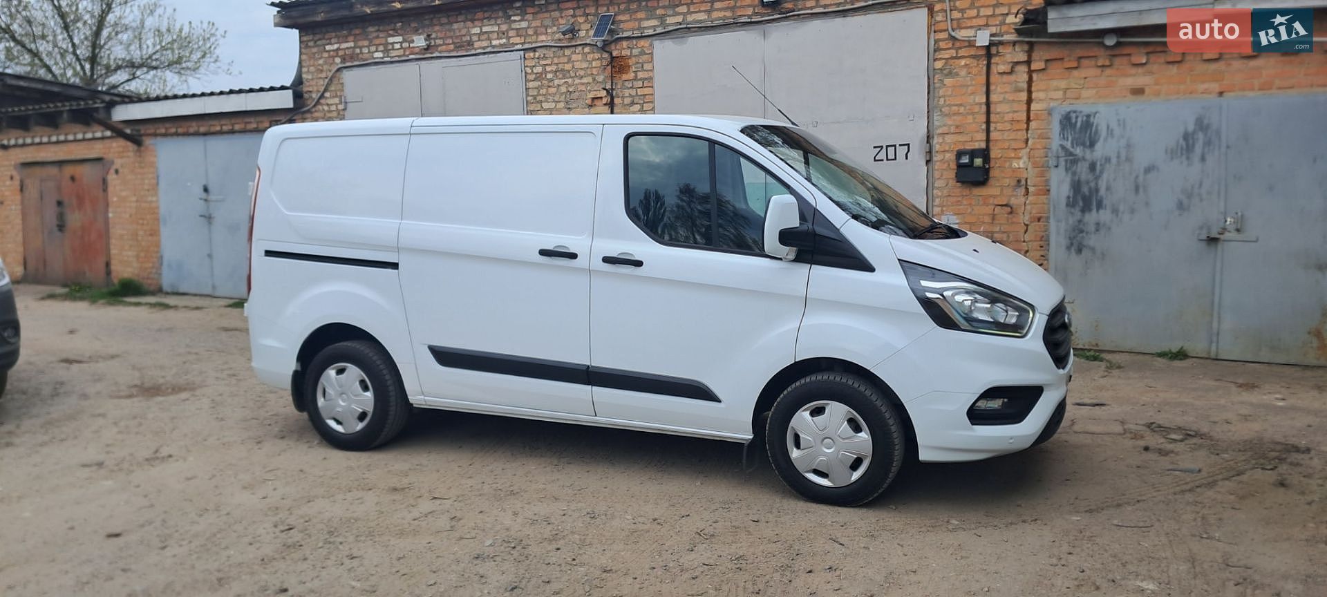 Ford Transit Custom 2019 VIN WF0YXXTTGYKD19812 фото оголошення 16 з 64