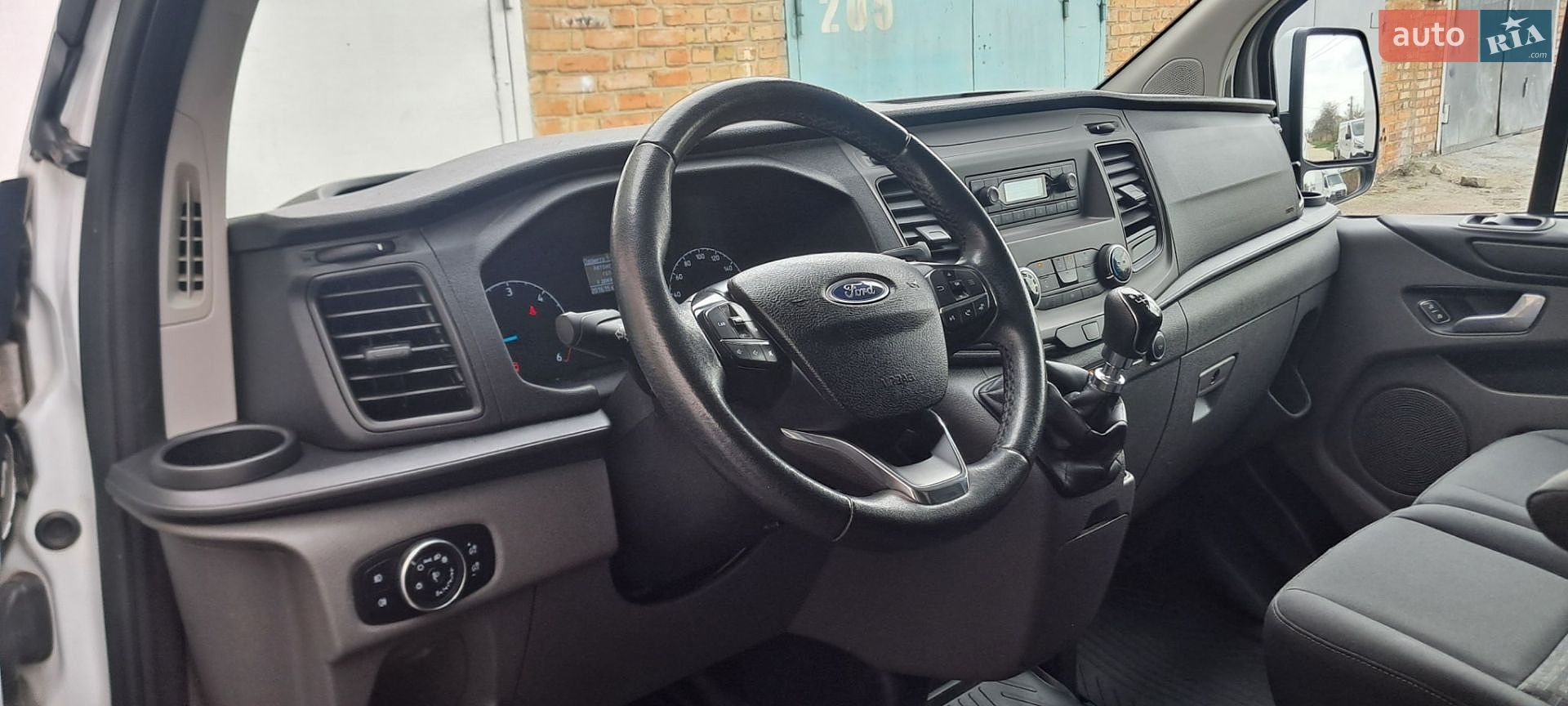 Ford Transit Custom 2019 VIN WF0YXXTTGYKD19812 фото оголошення 31 з 64