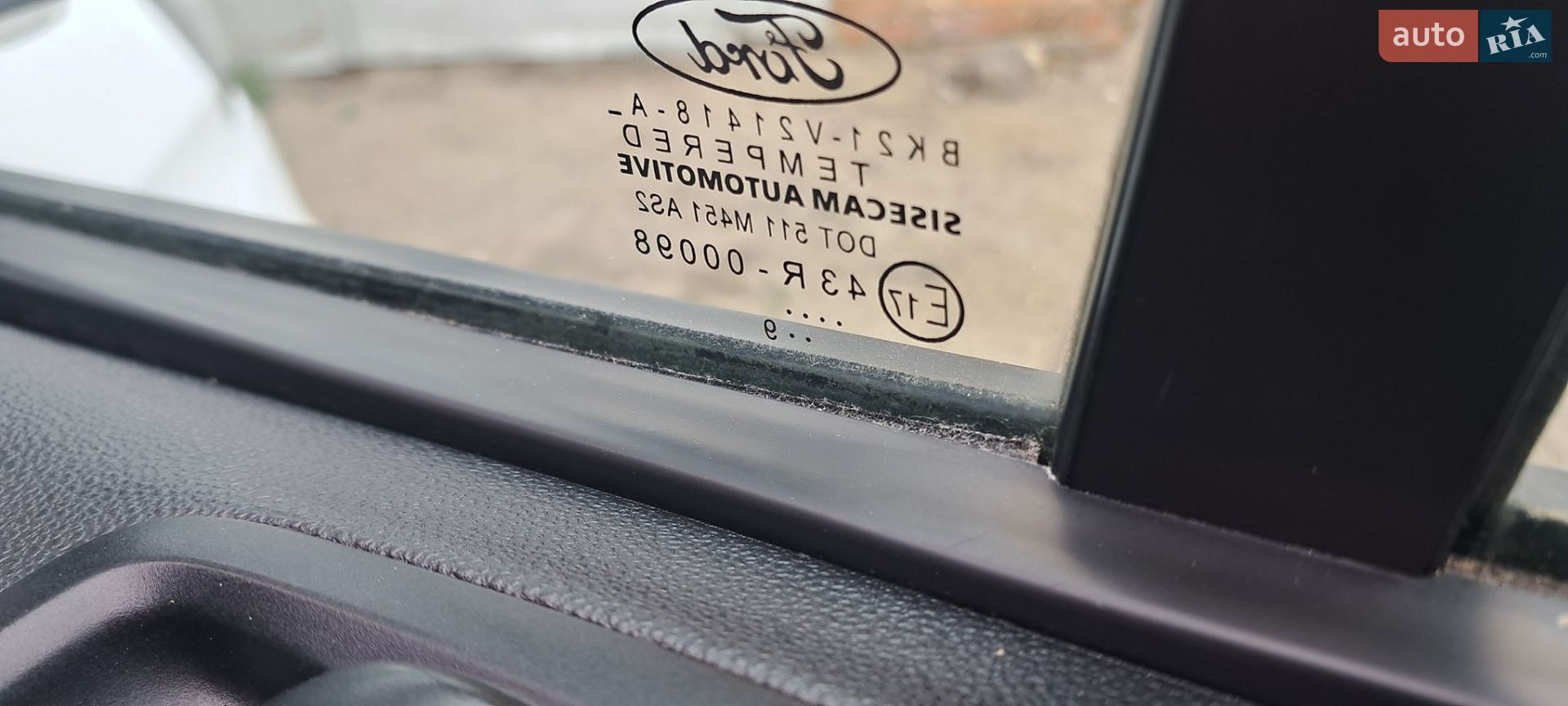 Ford Transit Custom 2019 VIN WF0YXXTTGYKD19812 фото оголошення 52 з 64
