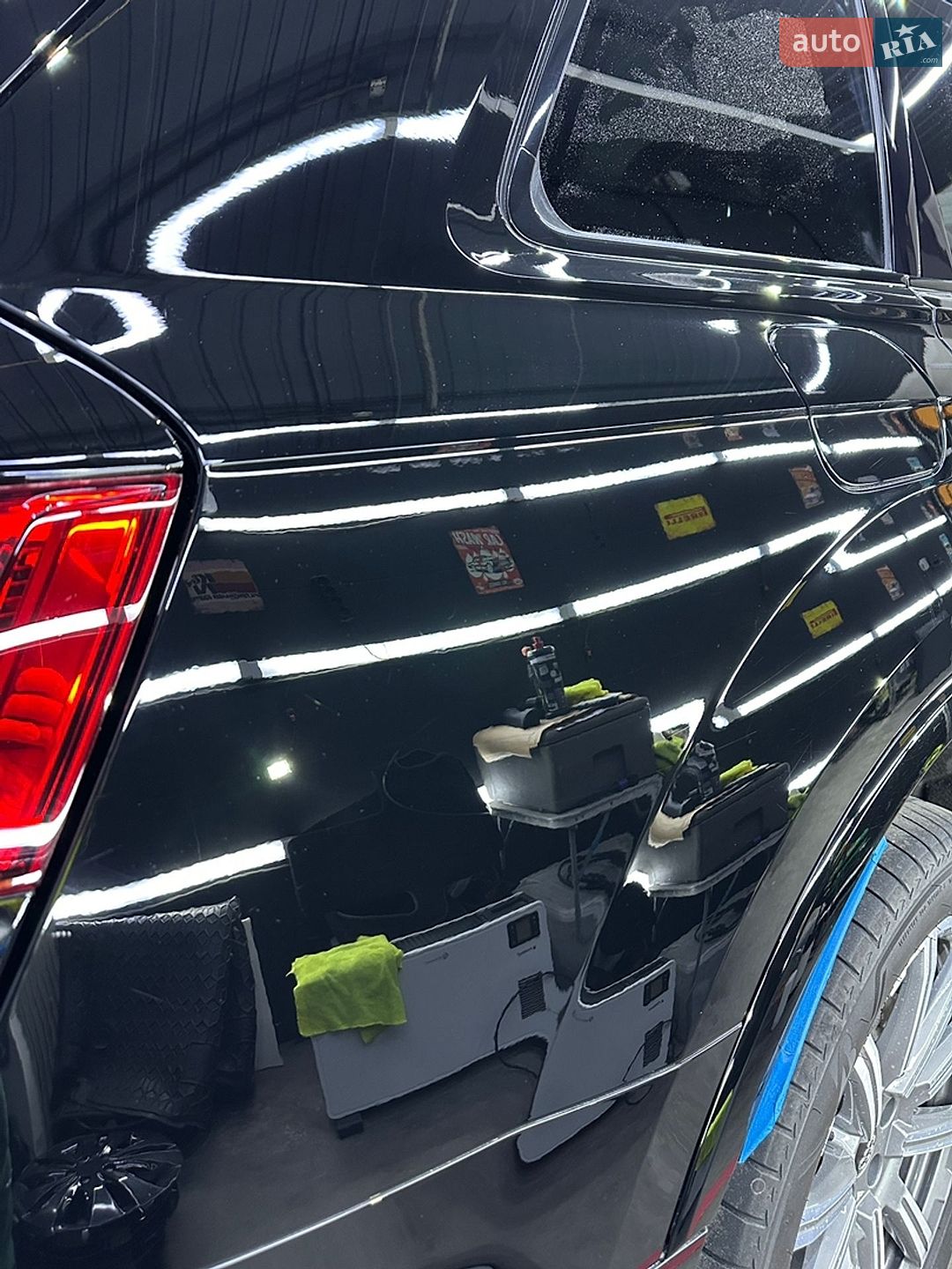 Audi Q7 2017 VIN WAUZZZ4M4JD001898 фото оголошення 7 з 28